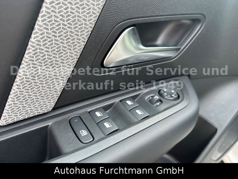 Citroen C4 Lim. Shine PureTech 131 — photo 11
