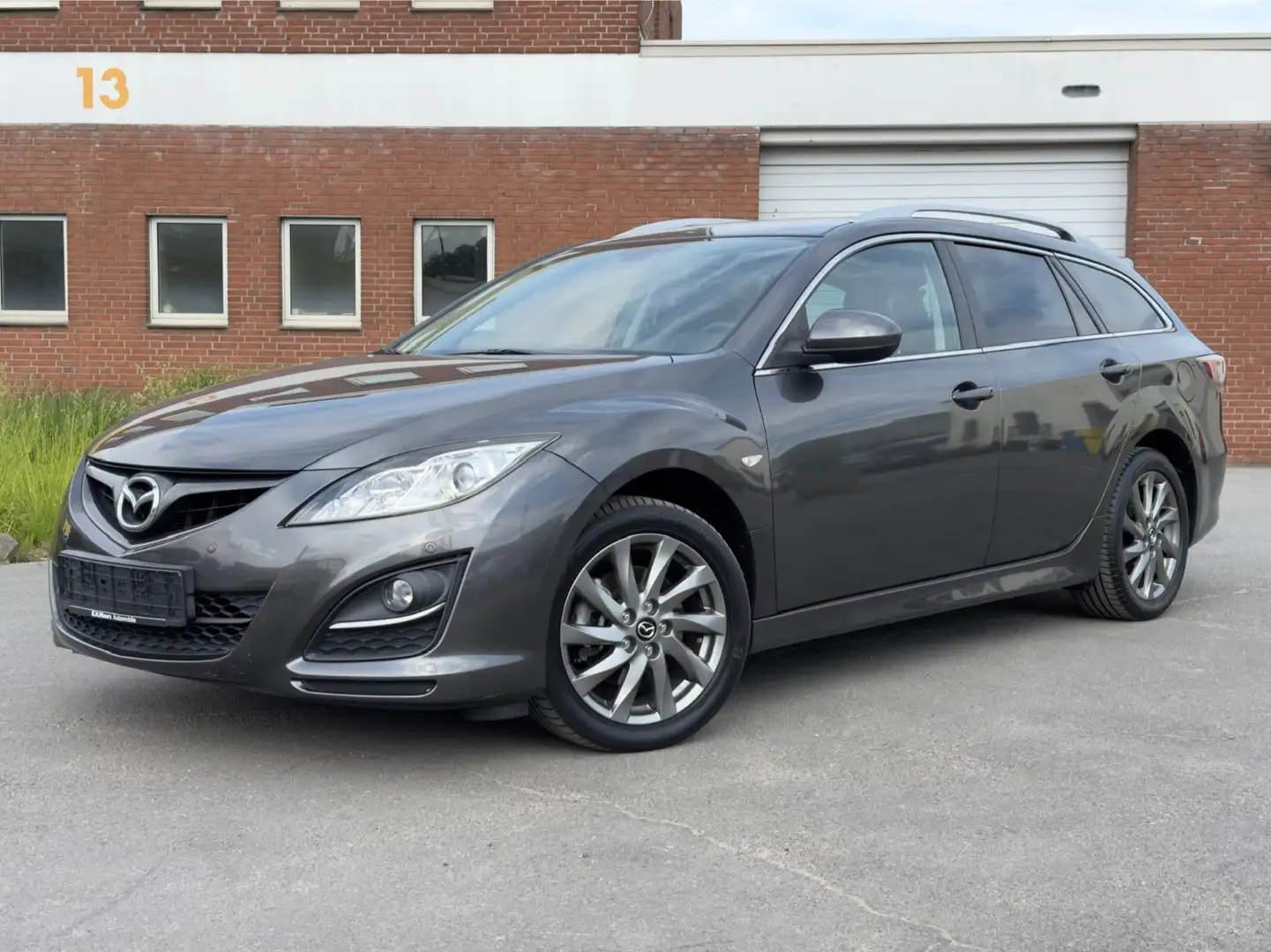 Mazda 6 Kombi 2.0  Exclusive-Line Edition 40 Jahre Grau - 1