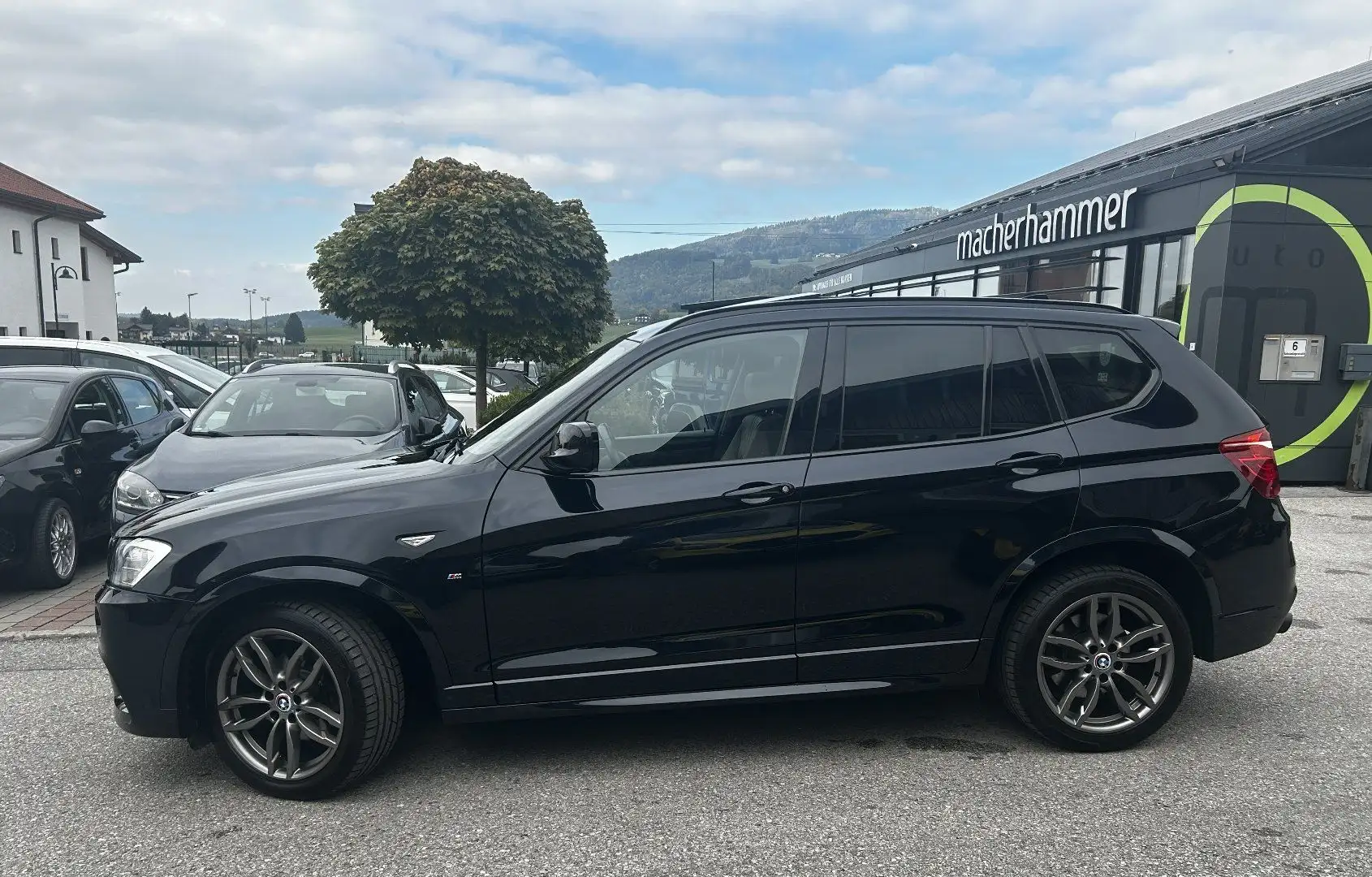 BMW X3 xDrive 20d M-Sport *HUD*PANO*AHK*19" Schwarz - 2