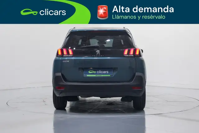 Peugeot 5008 view 4