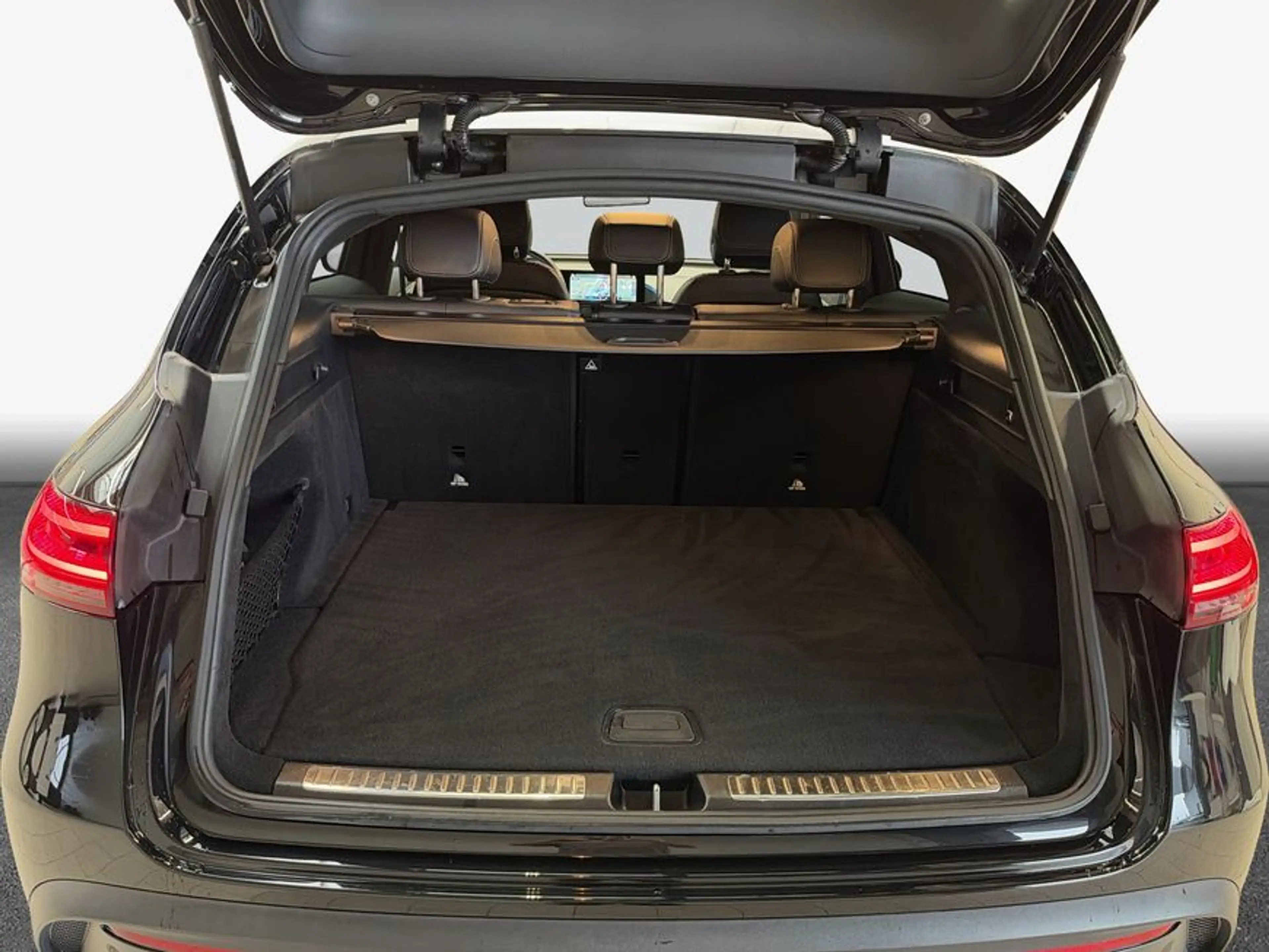 Mercedes-Benz EQC 400 EQC — photo 9