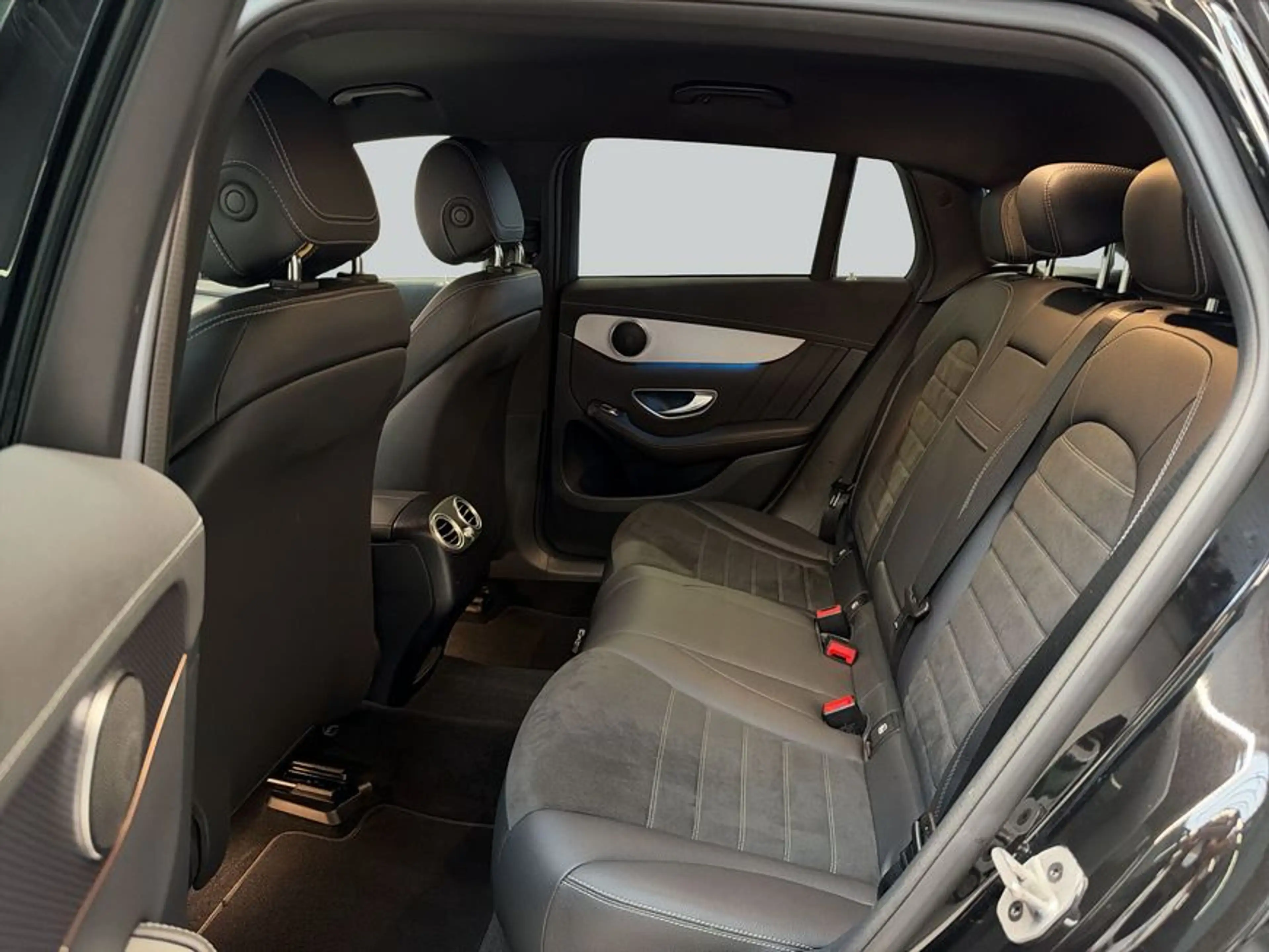 Mercedes-Benz EQC 400 EQC — photo 12