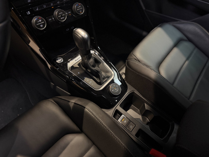 Volkswagen T-Roc R 2.0 TSI 4Motion Sport 300pk|Pano|Leder|Beats|Key — photo 22