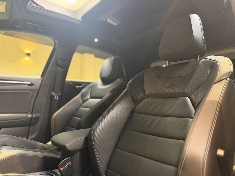 Volkswagen T-Roc R 2.0 TSI 4Motion Sport 300pk|Pano|Leder|Beats|Key — photo 4