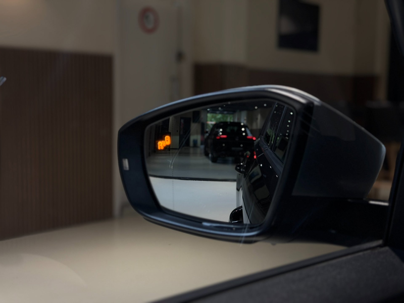 Volkswagen T-Roc R 2.0 TSI 4Motion Sport 300pk|Pano|Leder|Beats|Key — photo 36