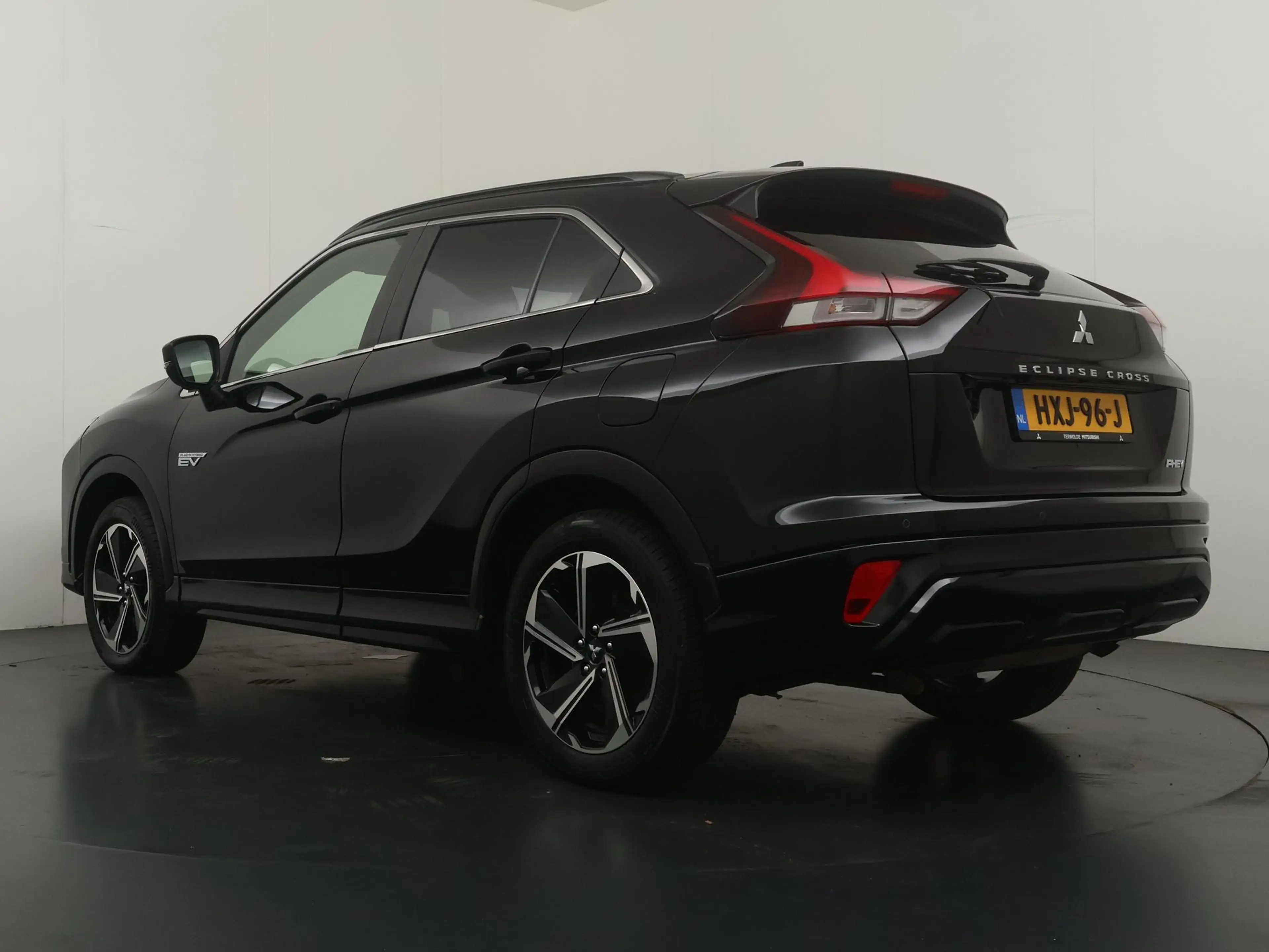 Mitsubishi Eclipse Cross 2.4 PHEV 188pk Business 4WD — photo 3