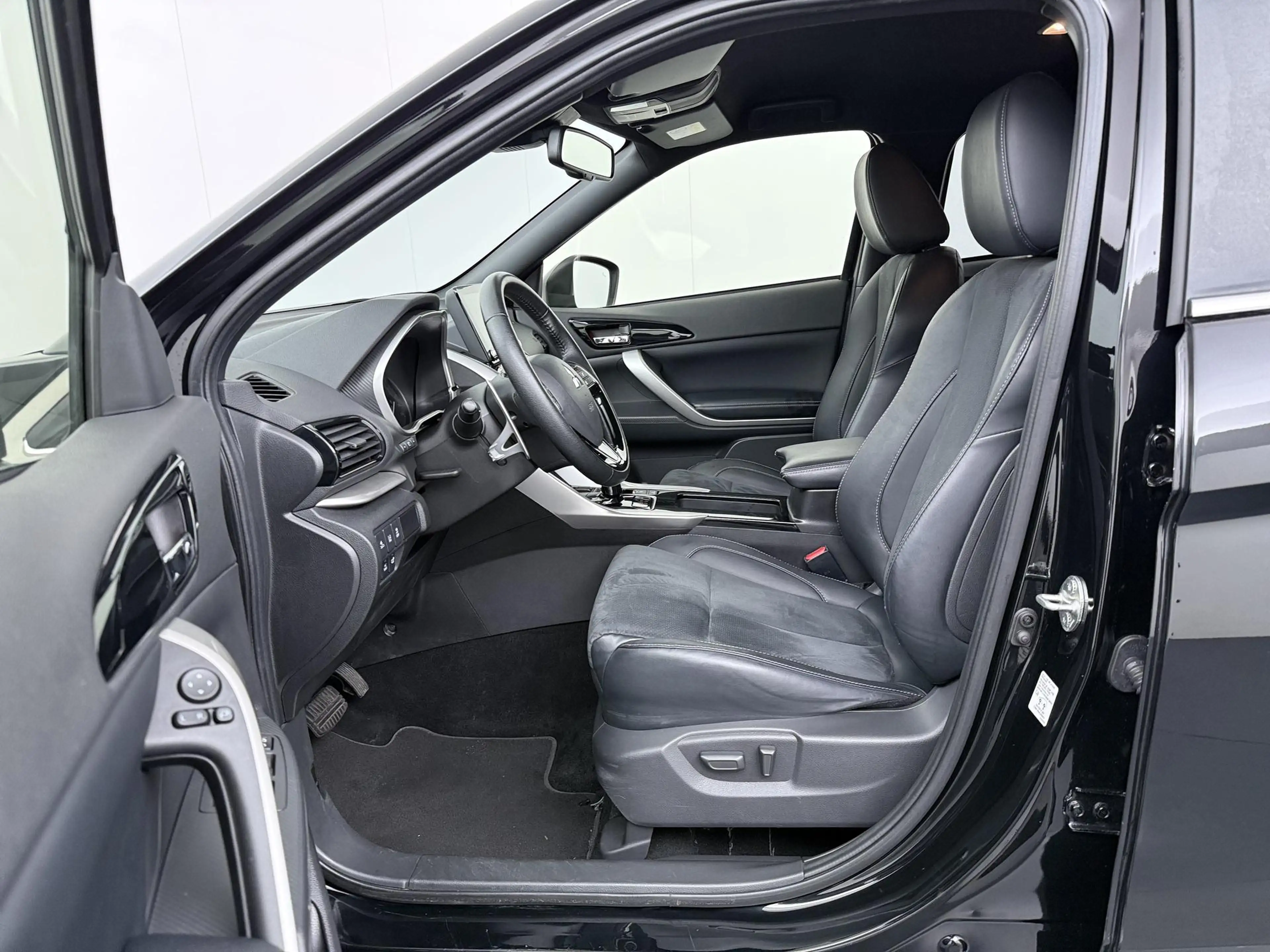 Mitsubishi Eclipse Cross 2.4 PHEV 188pk Business 4WD — photo 13