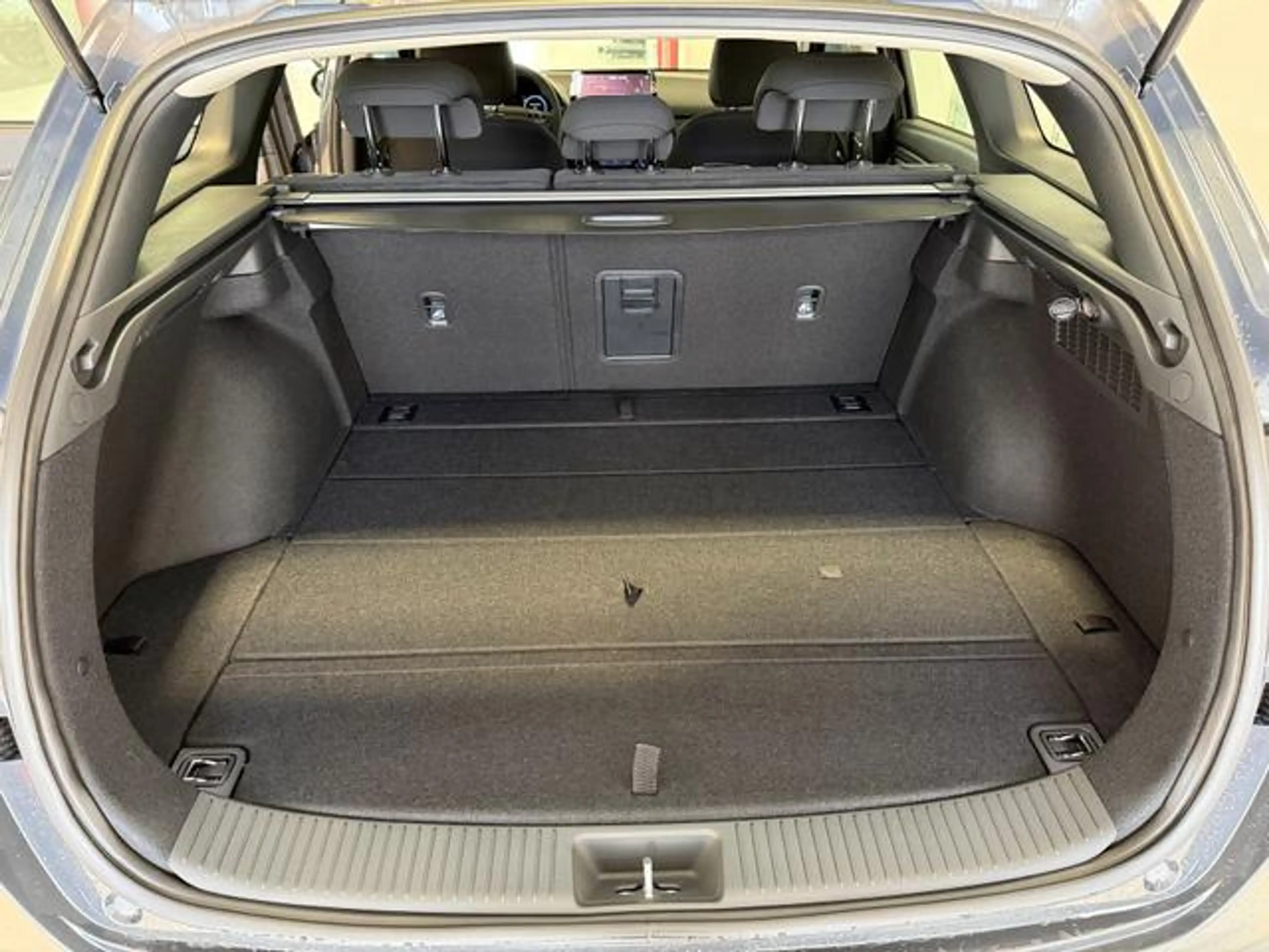 Hyundai i30 i30 Kombi Comfort 1.5 GDI / Navi / Tempomat / Si — photo 9