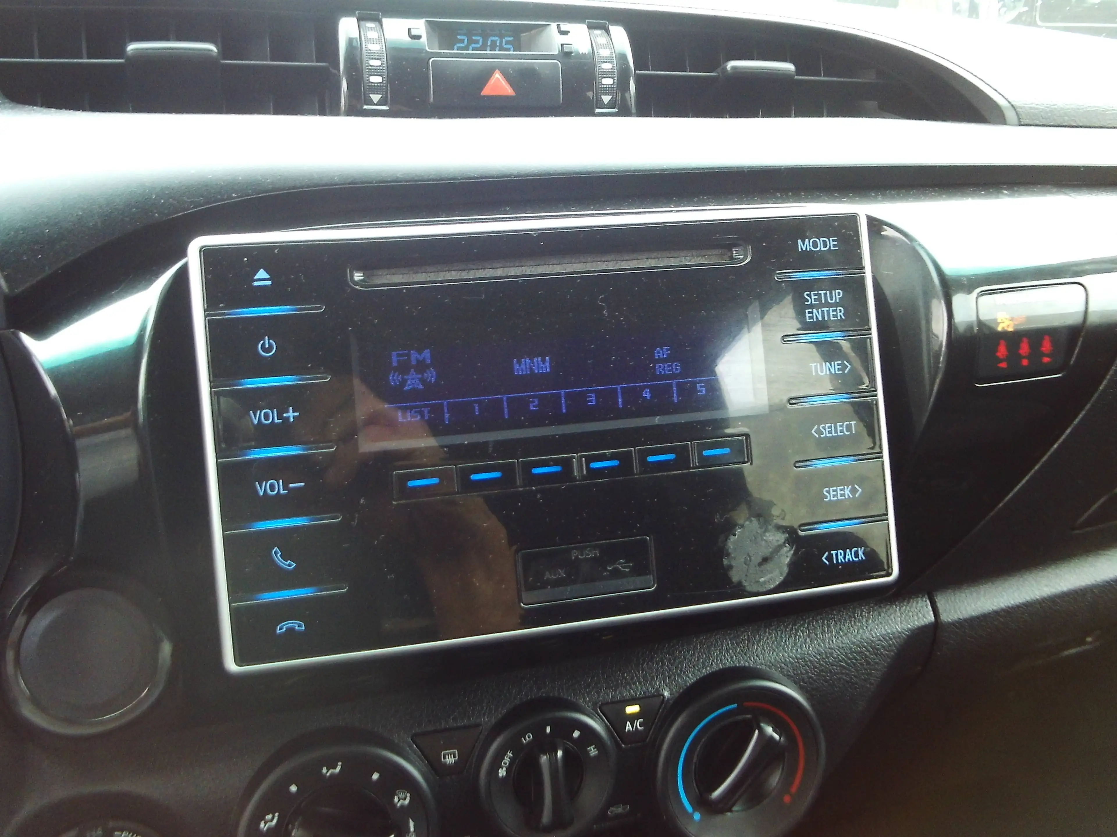 Toyota Hilux 2.4 D-4D 4WD Active — photo 9