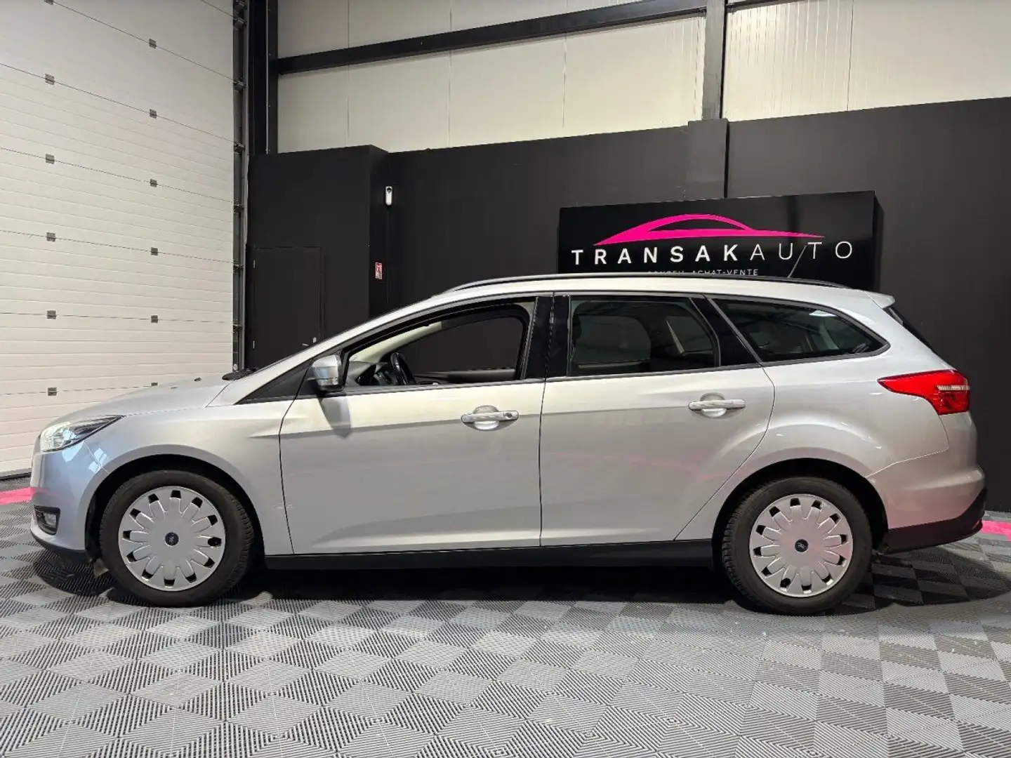 Ford Focus SW 1.5 TDCi 105 ECOnetic SS Executive Gris - 2