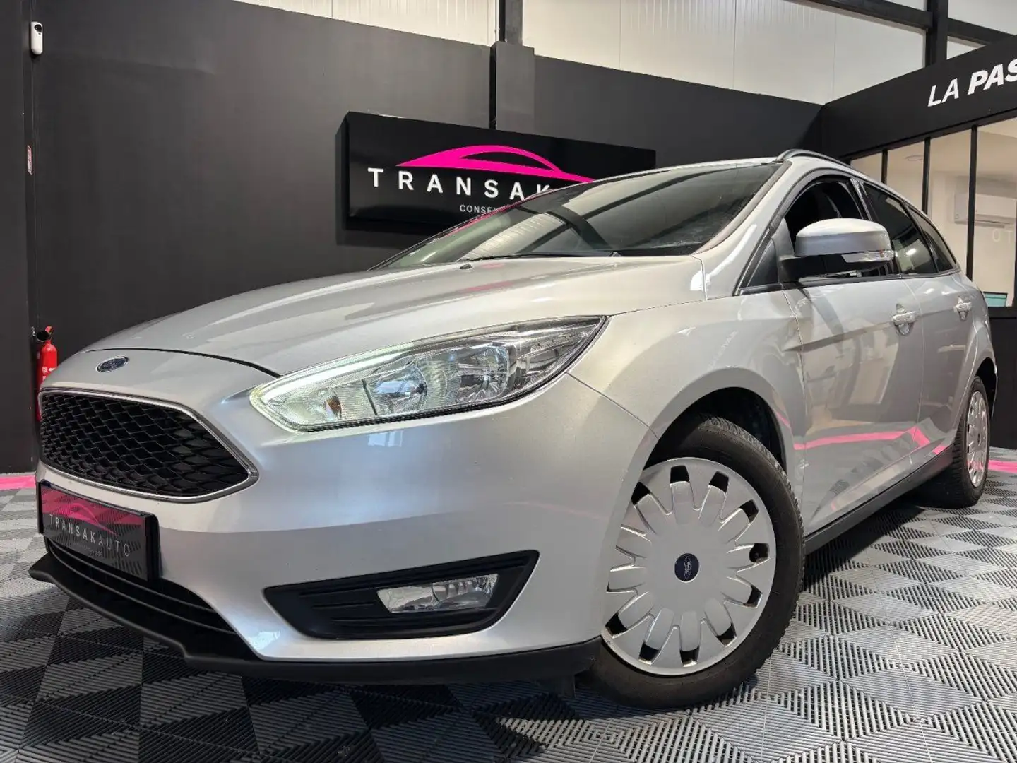 Ford Focus SW 1.5 TDCi 105 ECOnetic SS Executive Gris - 1
