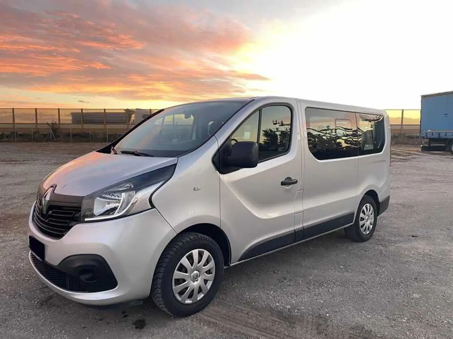 Renault Trafic T27 1.6 dci 125cv L1 H1 S&S E6 9 Posti Argento - 2