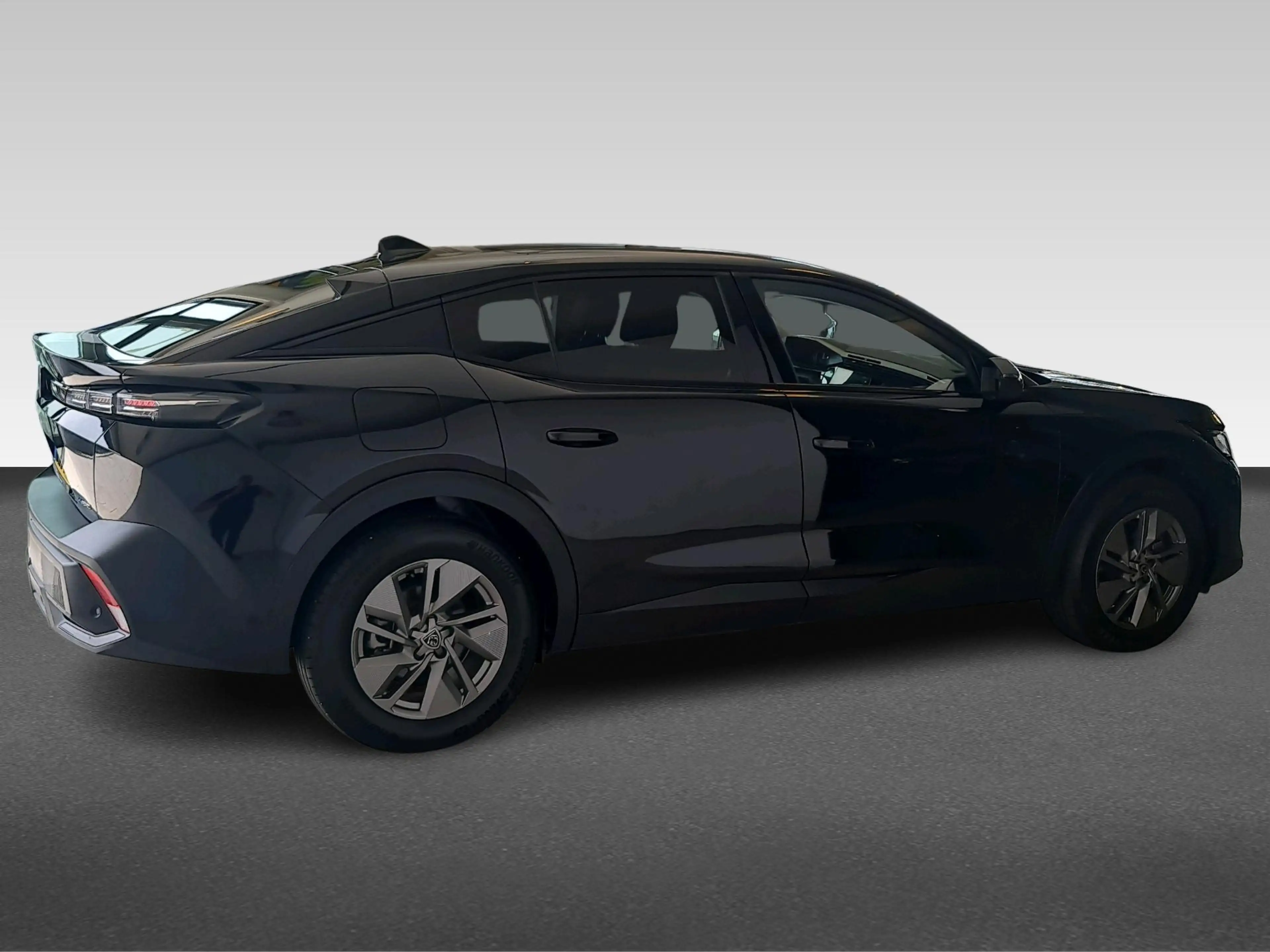 Peugeot 408 1.6Plug-in Hybrid Allure — photo 9