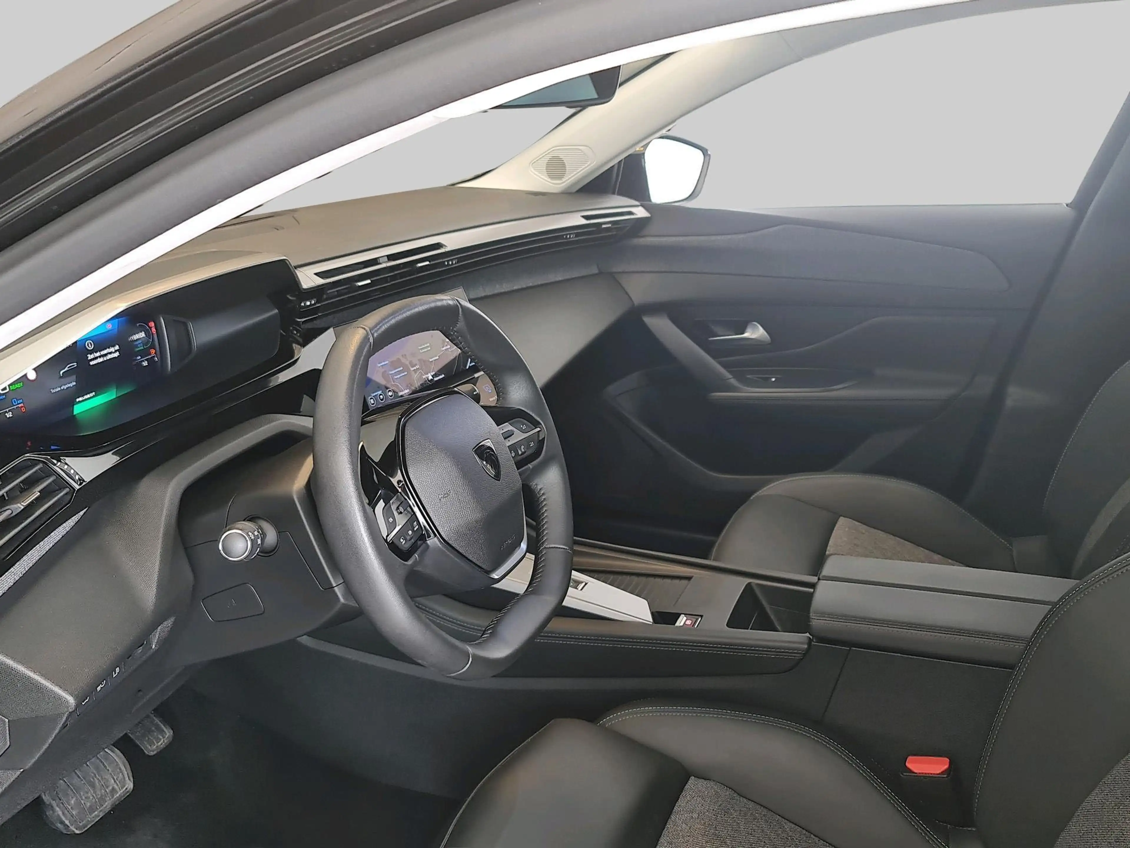 Peugeot 408 1.6Plug-in Hybrid Allure — photo 12