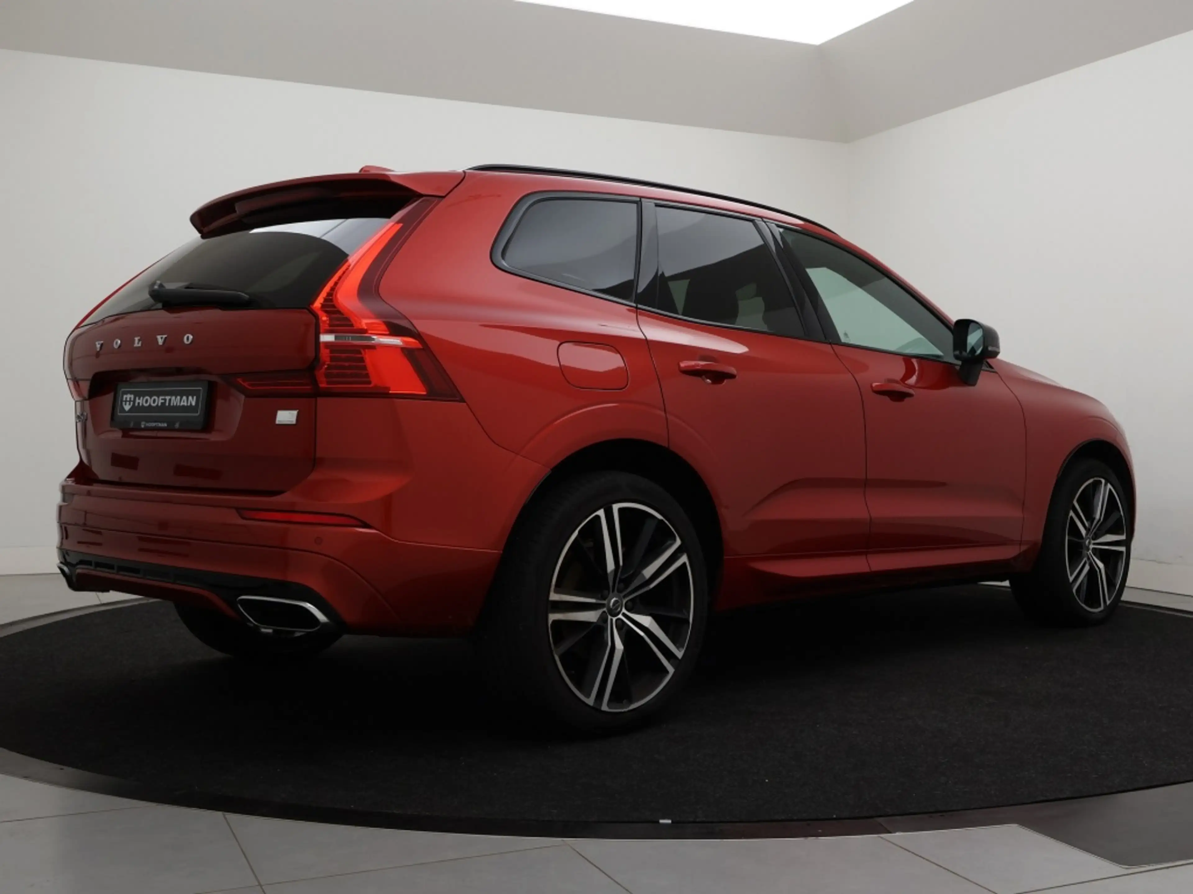 Volvo XC60 T6 PLUG-IN HYBRID R-DESIGN TREKHAAK SCHUIFDAK 21IN — photo 3