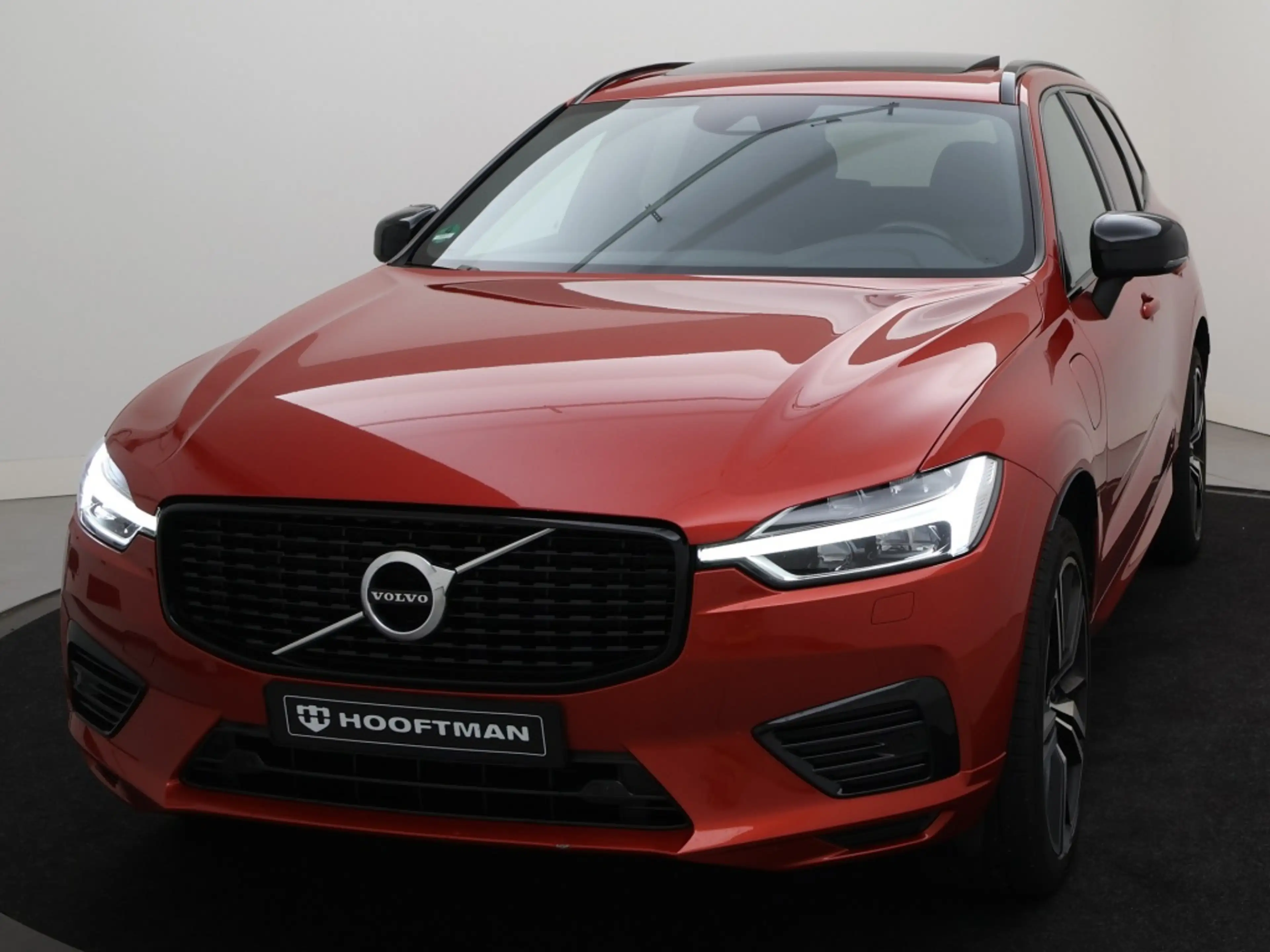 Volvo XC60 T6 PLUG-IN HYBRID R-DESIGN TREKHAAK SCHUIFDAK 21IN — photo 6