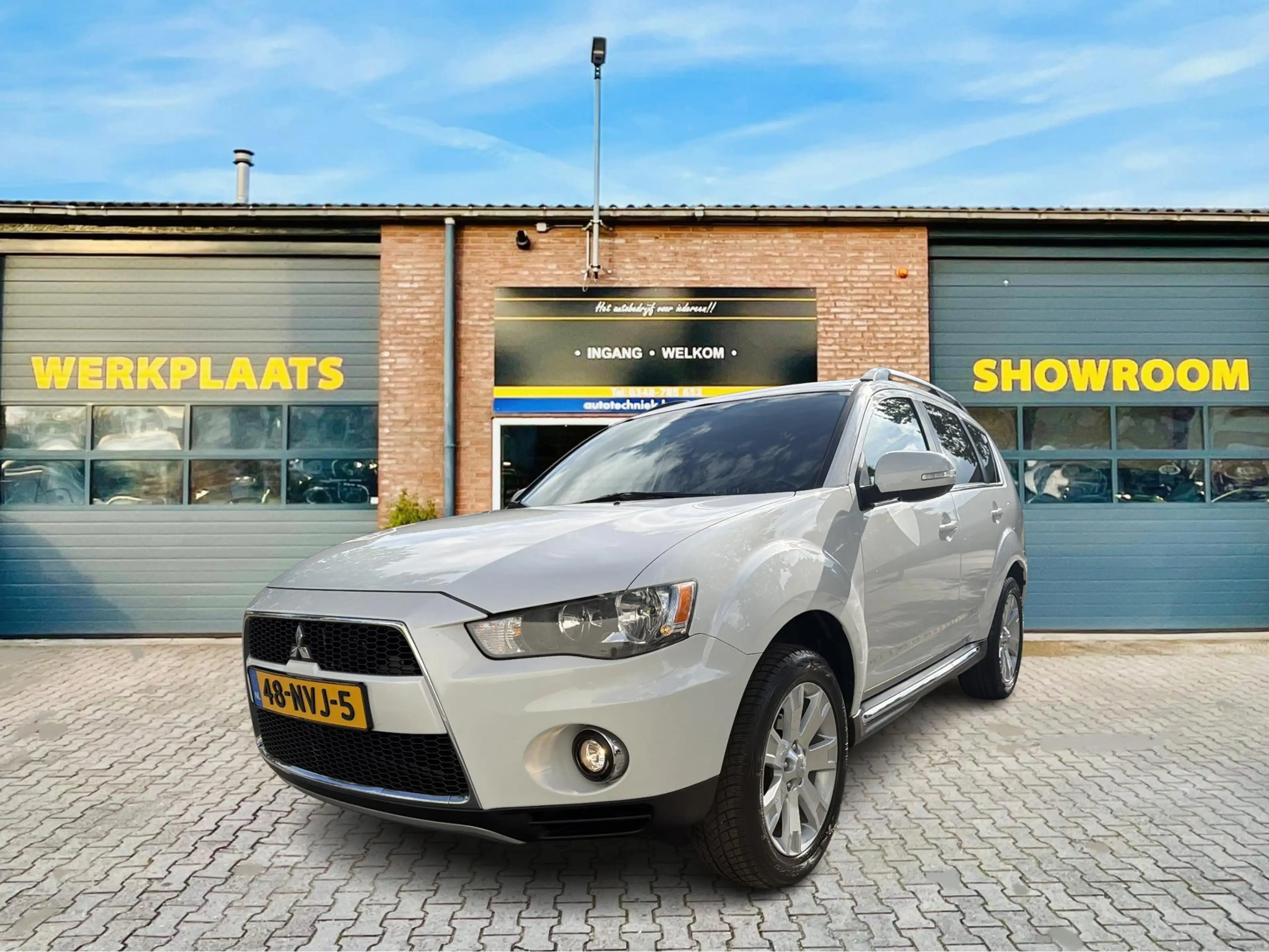 Mitsubishi Outlander 2.0 Edition Aut. *NL-Auto*Parelmoer* — photo 12