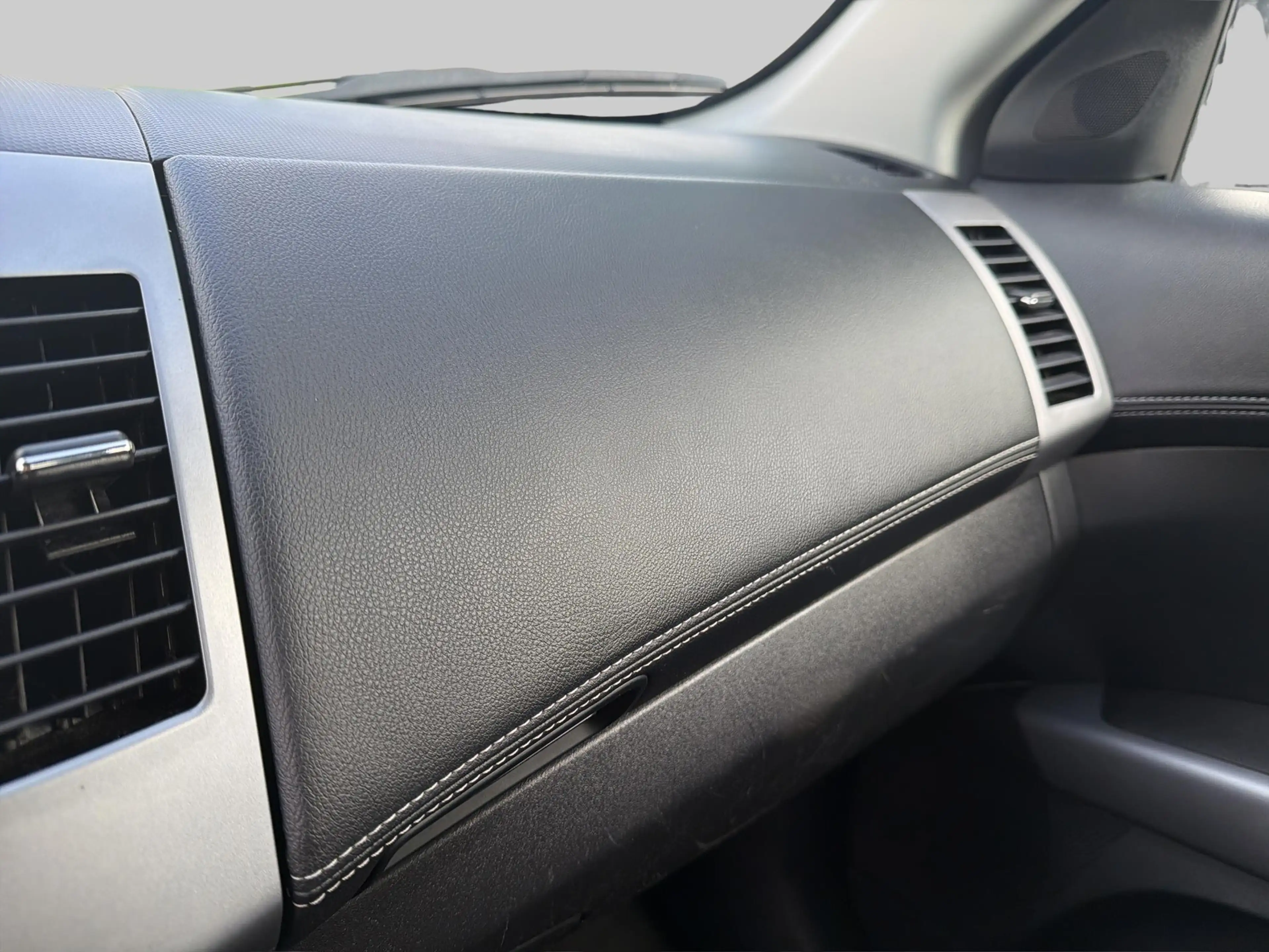 Mitsubishi Outlander 2.0 Edition Aut. *NL-Auto*Parelmoer* — photo 10