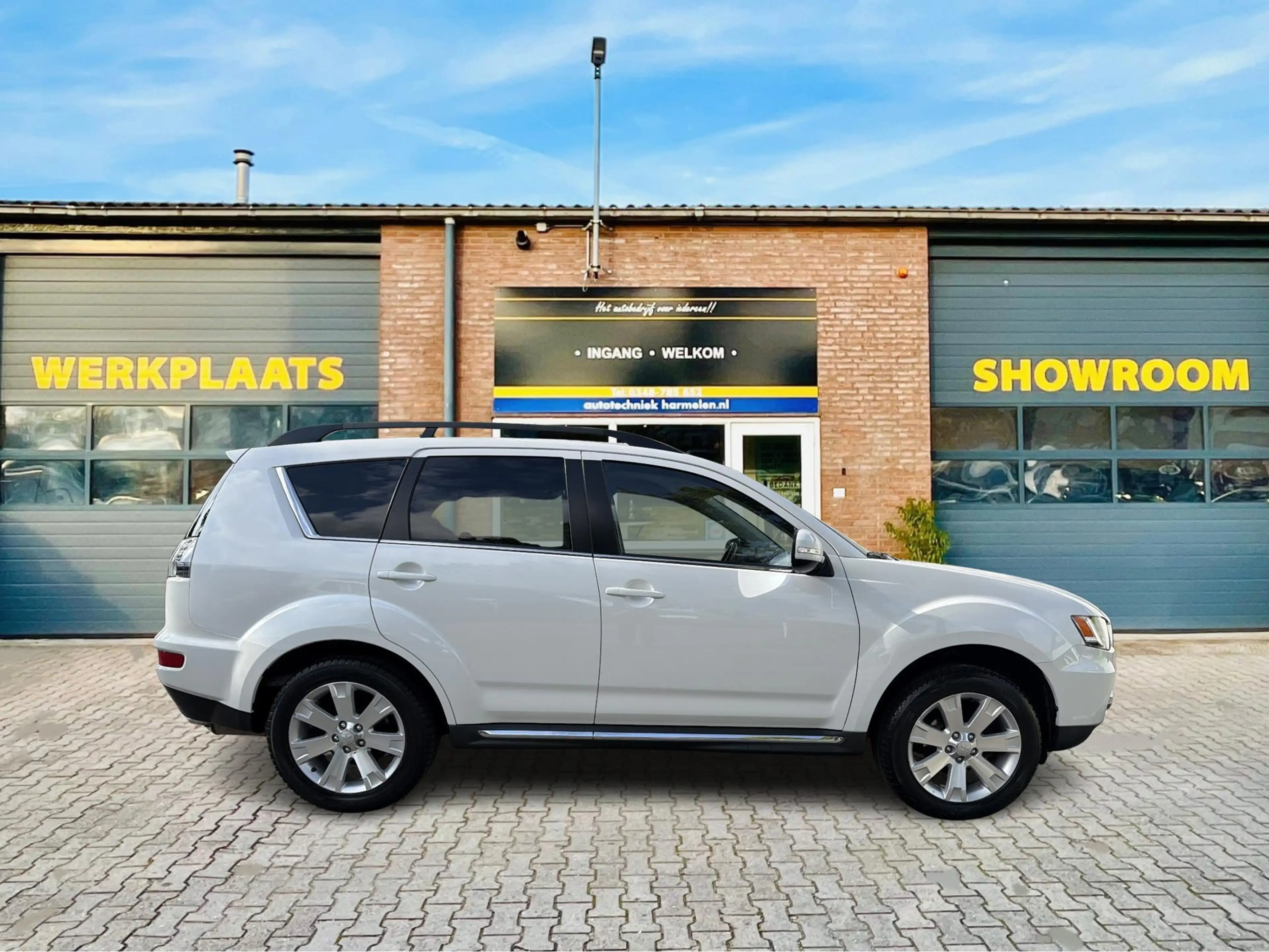 Mitsubishi Outlander 2.0 Edition Aut. *NL-Auto*Parelmoer* — photo 14