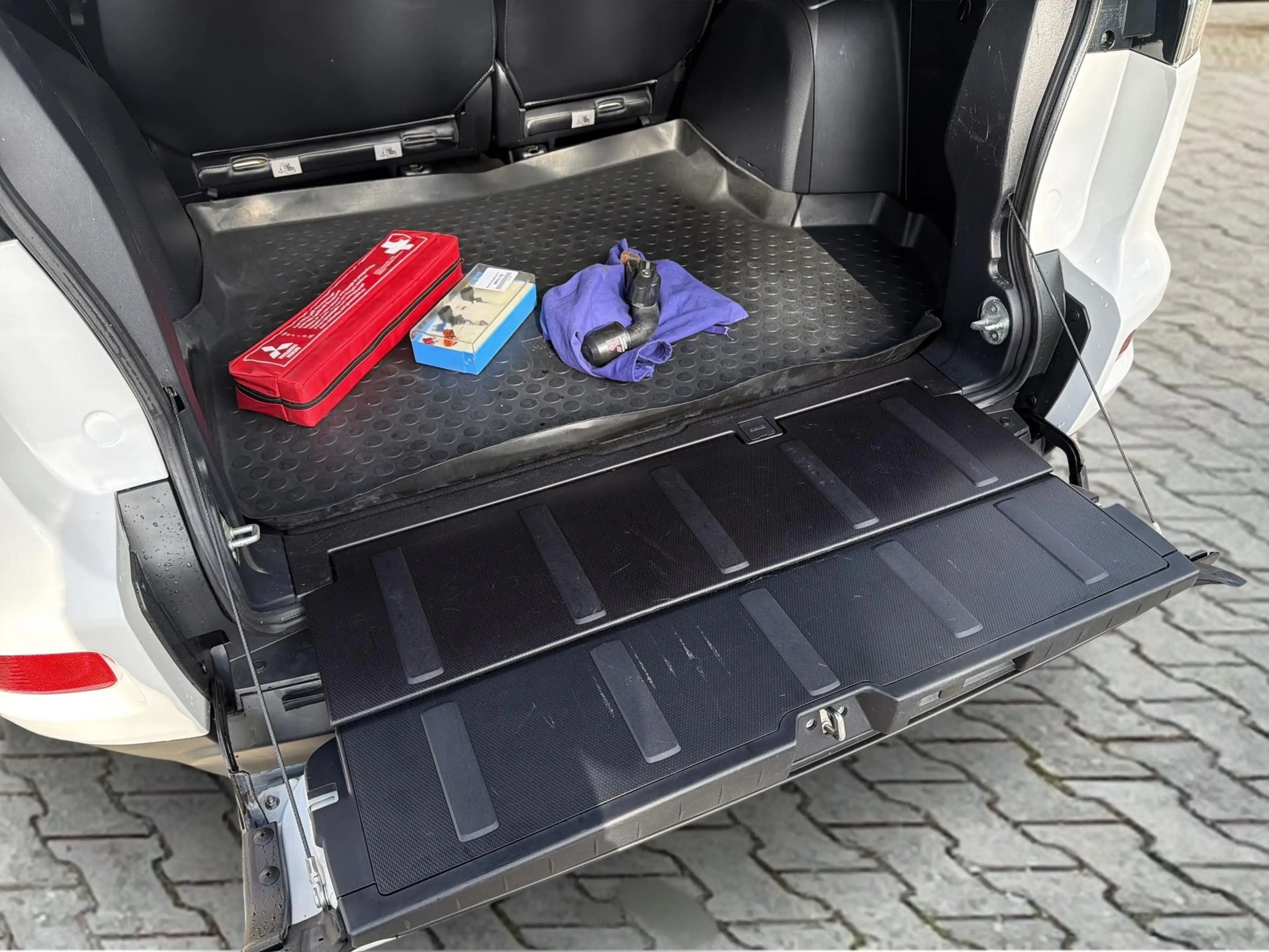 Mitsubishi Outlander 2.0 Edition Aut. *NL-Auto*Parelmoer* — photo 5