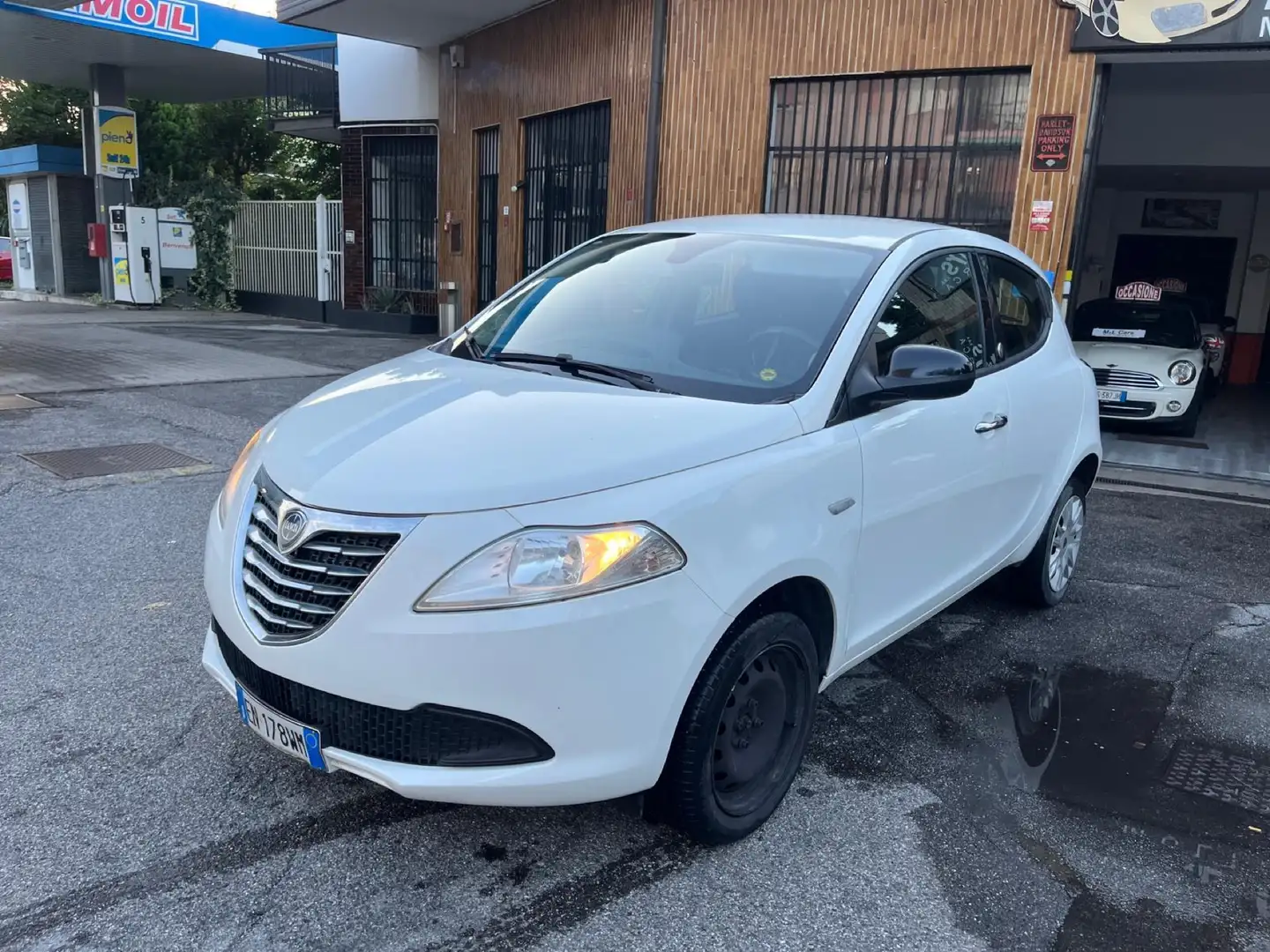 Lancia Ypsilon 0.9 t.air Gold s&s 85cv dfn Blanco - 1