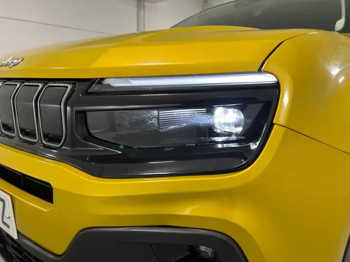Jeep Avenger 1.2 Turbo Summit 2023, foto 23