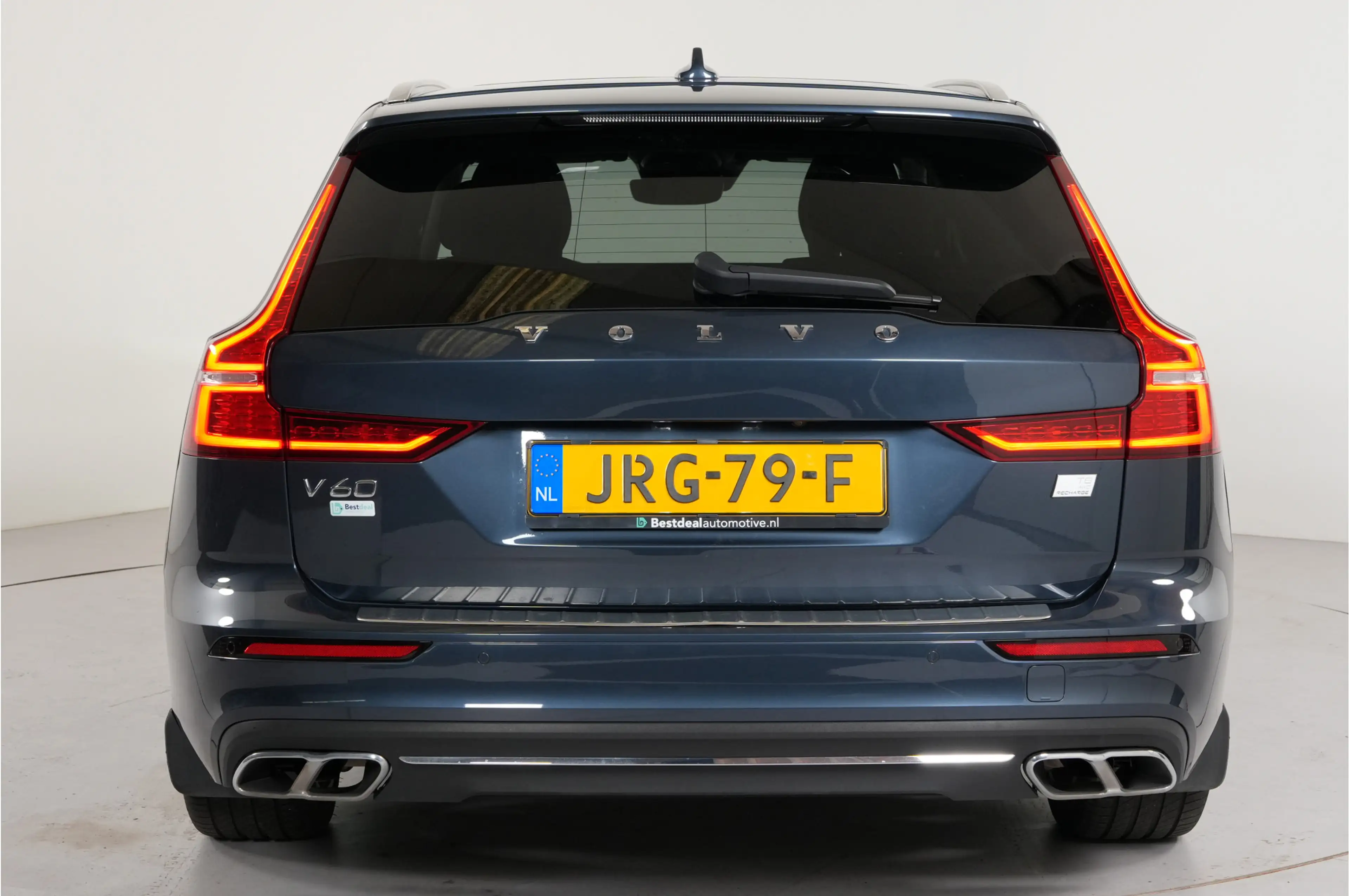 Volvo V60 2.0 T8 Recharge PHEV 455 pk Plus Bright AWD | Pano — photo 7