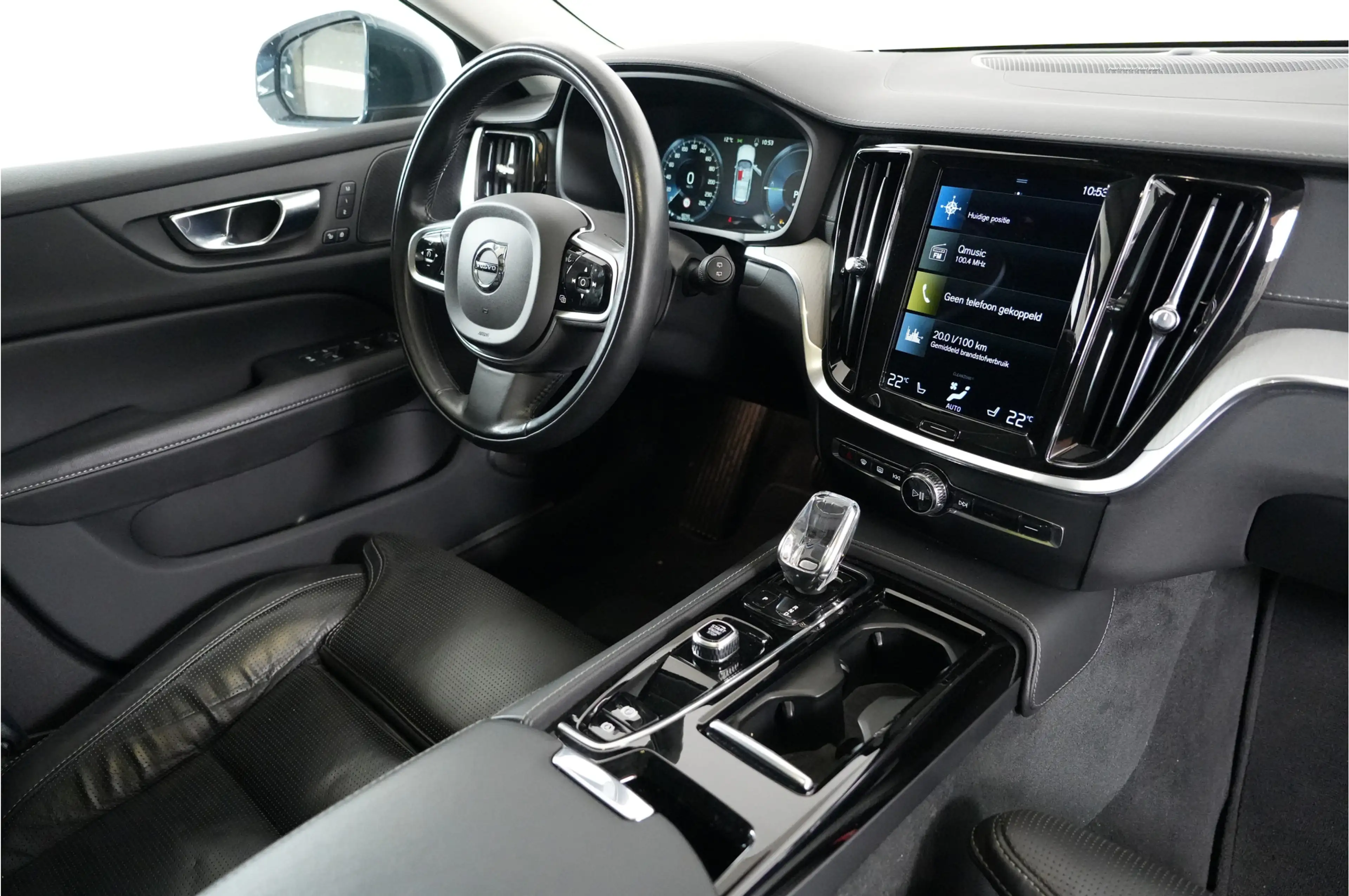 Volvo V60 2.0 T8 Recharge PHEV 455 pk Plus Bright AWD | Pano — photo 14