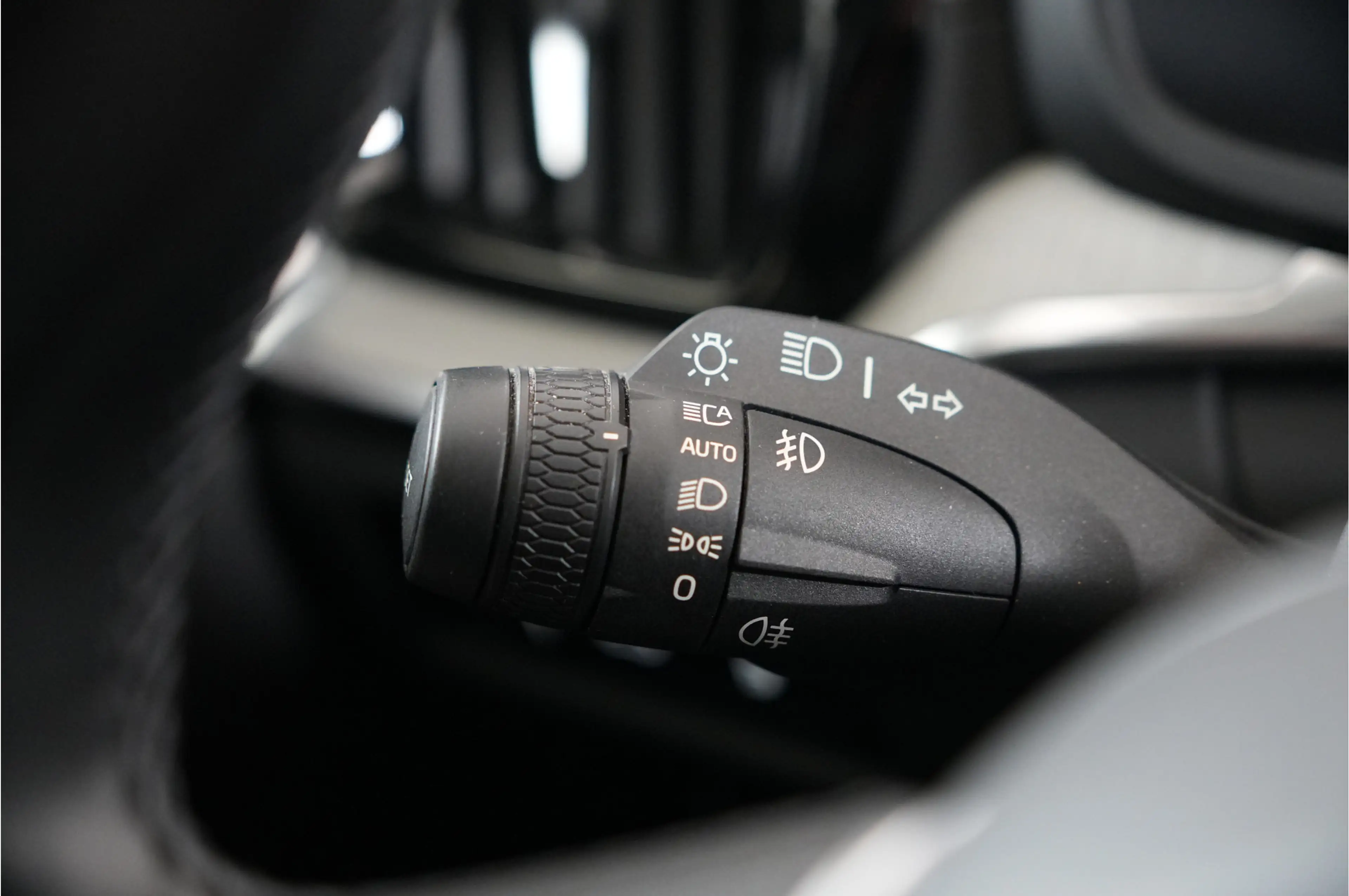 Volvo V60 2.0 T8 Recharge PHEV 455 pk Plus Bright AWD | Pano — photo 26