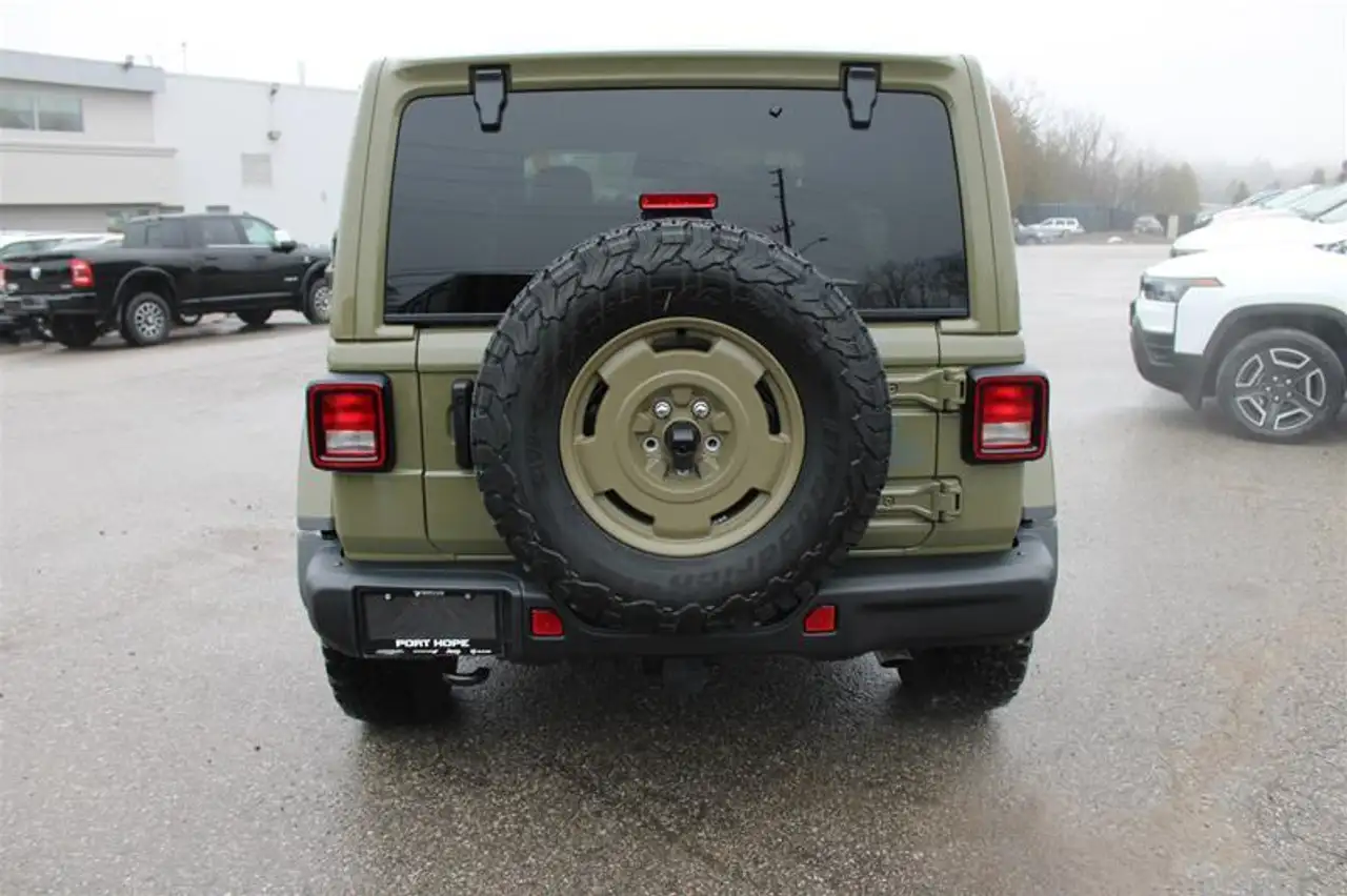 Jeep Wrangler снимка Jeep Wrangler