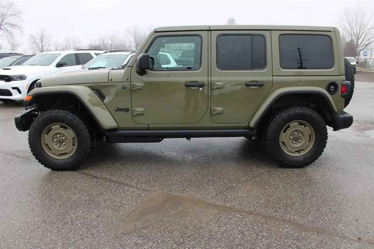 Jeep Wrangler снимка Jeep Wrangler