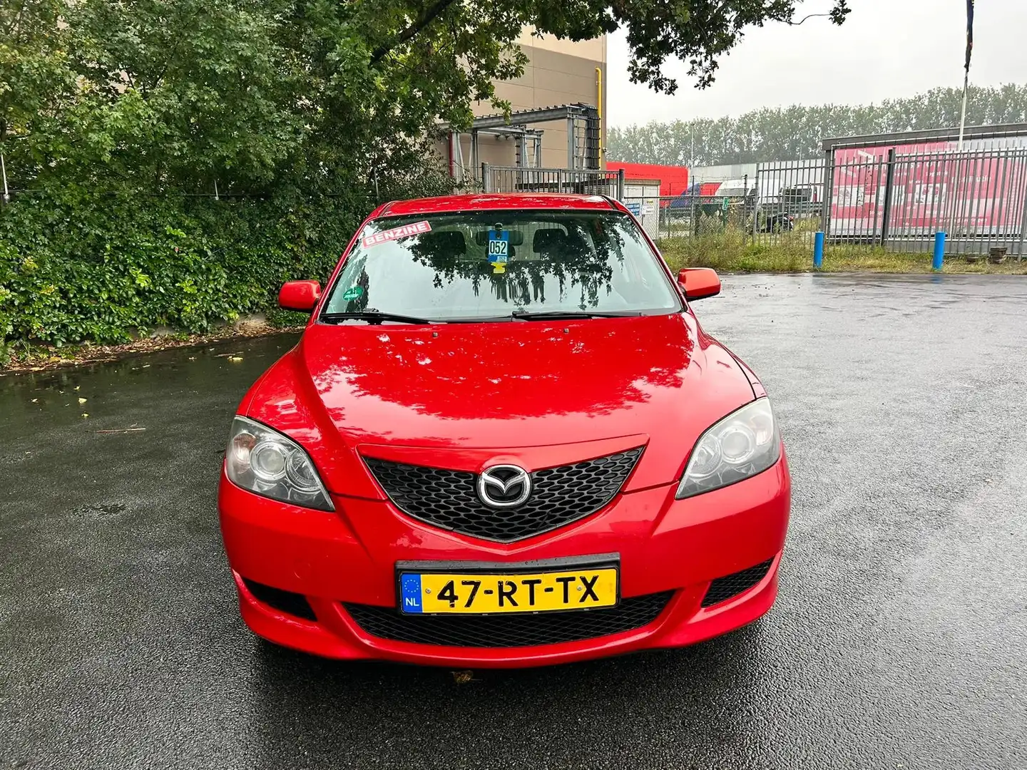 Mazda 3 Sport 1.6 Touring Rood - 2