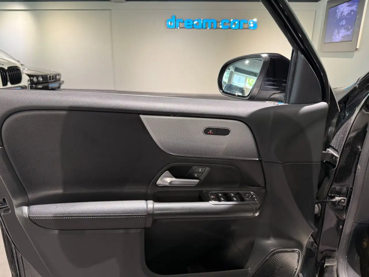 Mercedes-Benz GLB 220 GLB-Klasse GLB 220 d Style / AHK / NAVI / Soundsy Bild 18