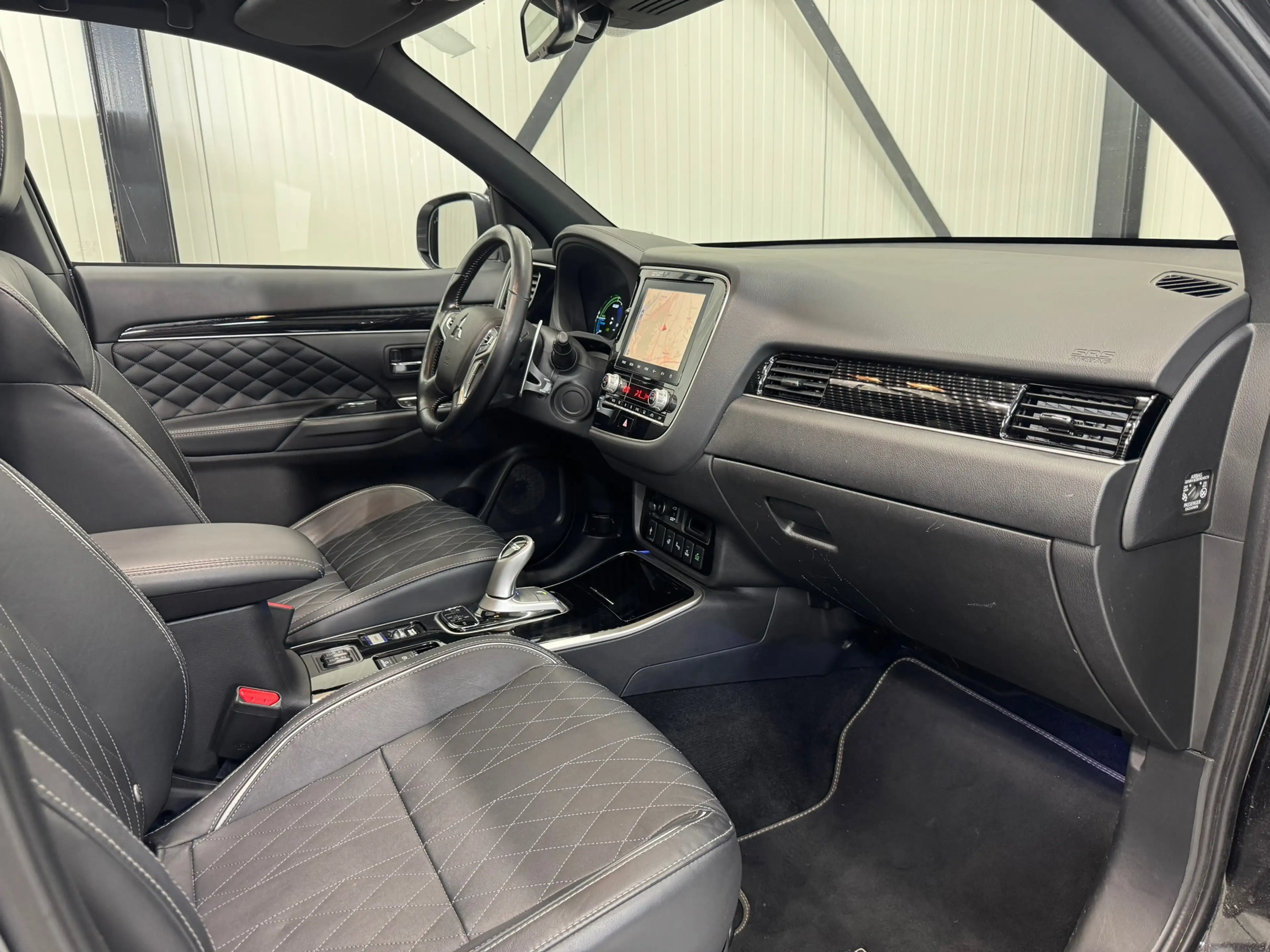 Mitsubishi Outlander 2.4 PHEV Instyle |Trekhaak|Clima|Stoelverwarming|S — photo 7