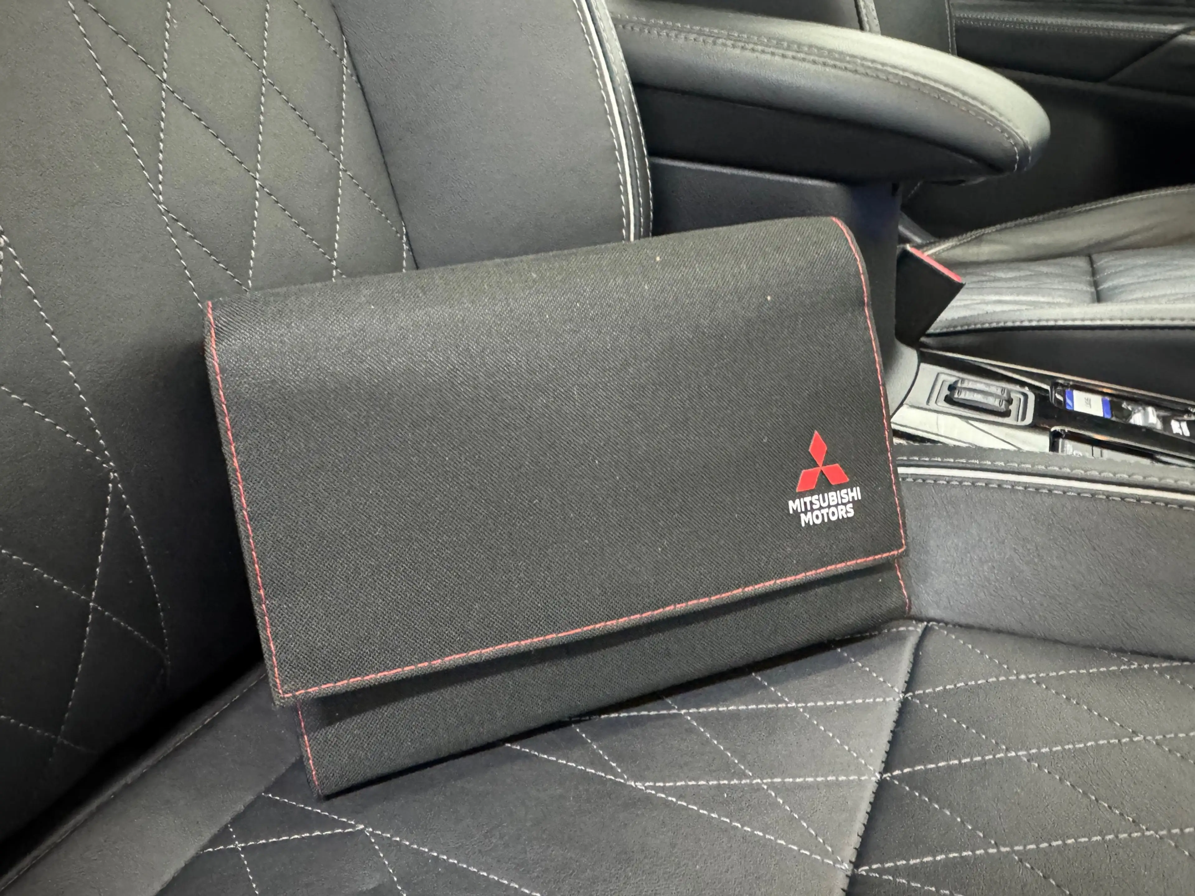 Mitsubishi Outlander 2.4 PHEV Instyle |Trekhaak|Clima|Stoelverwarming|S — photo 12