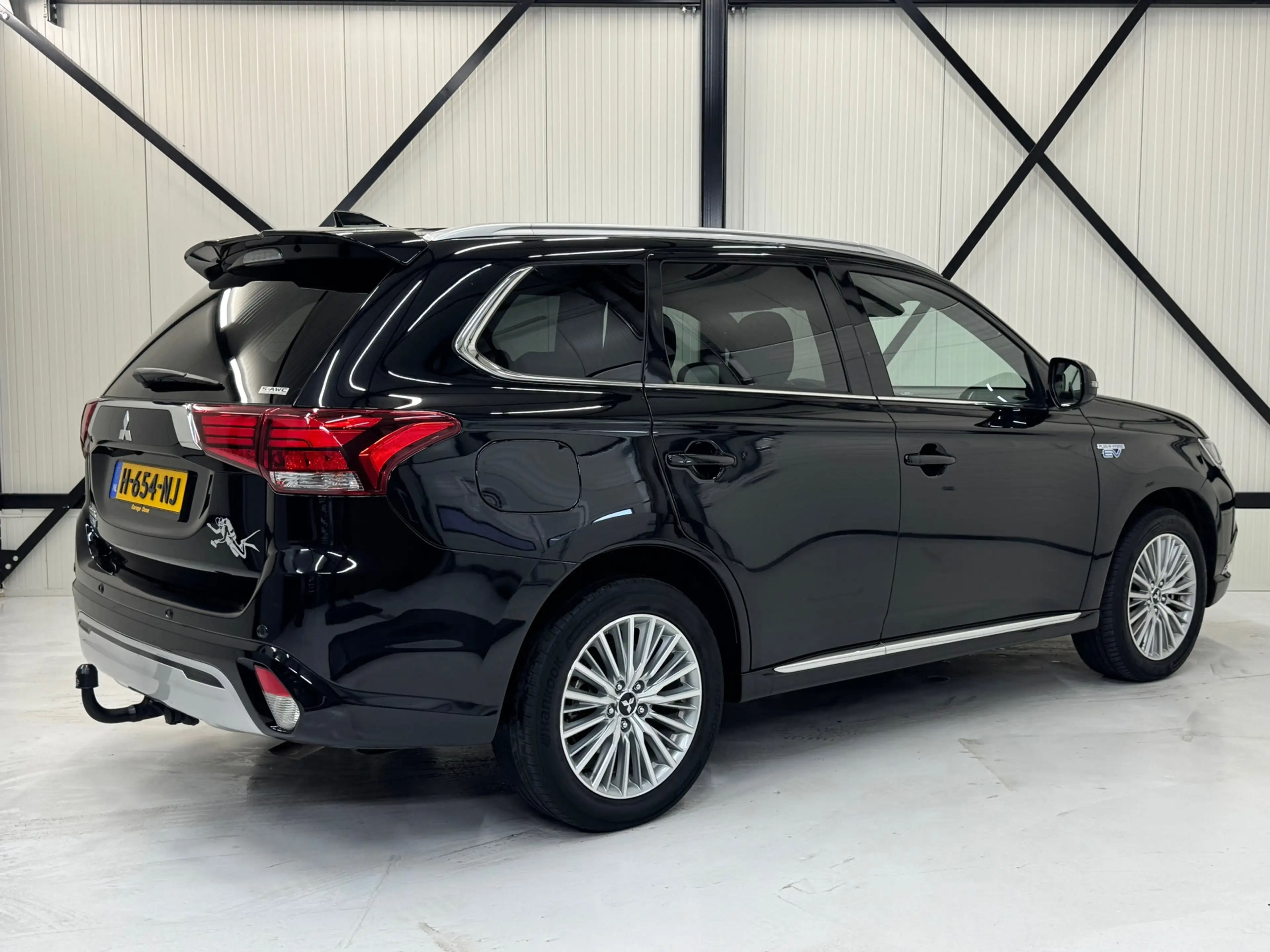 Mitsubishi Outlander 2.4 PHEV Instyle |Trekhaak|Clima|Stoelverwarming|S — photo 2