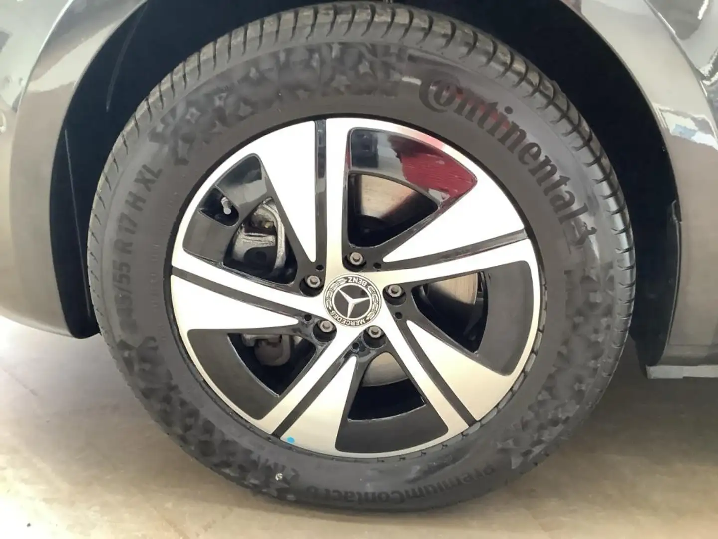 Mercedes-Benz EQV 300 AVANTGARDE Lang 360 Kamera/MultiBeam Grau - 2