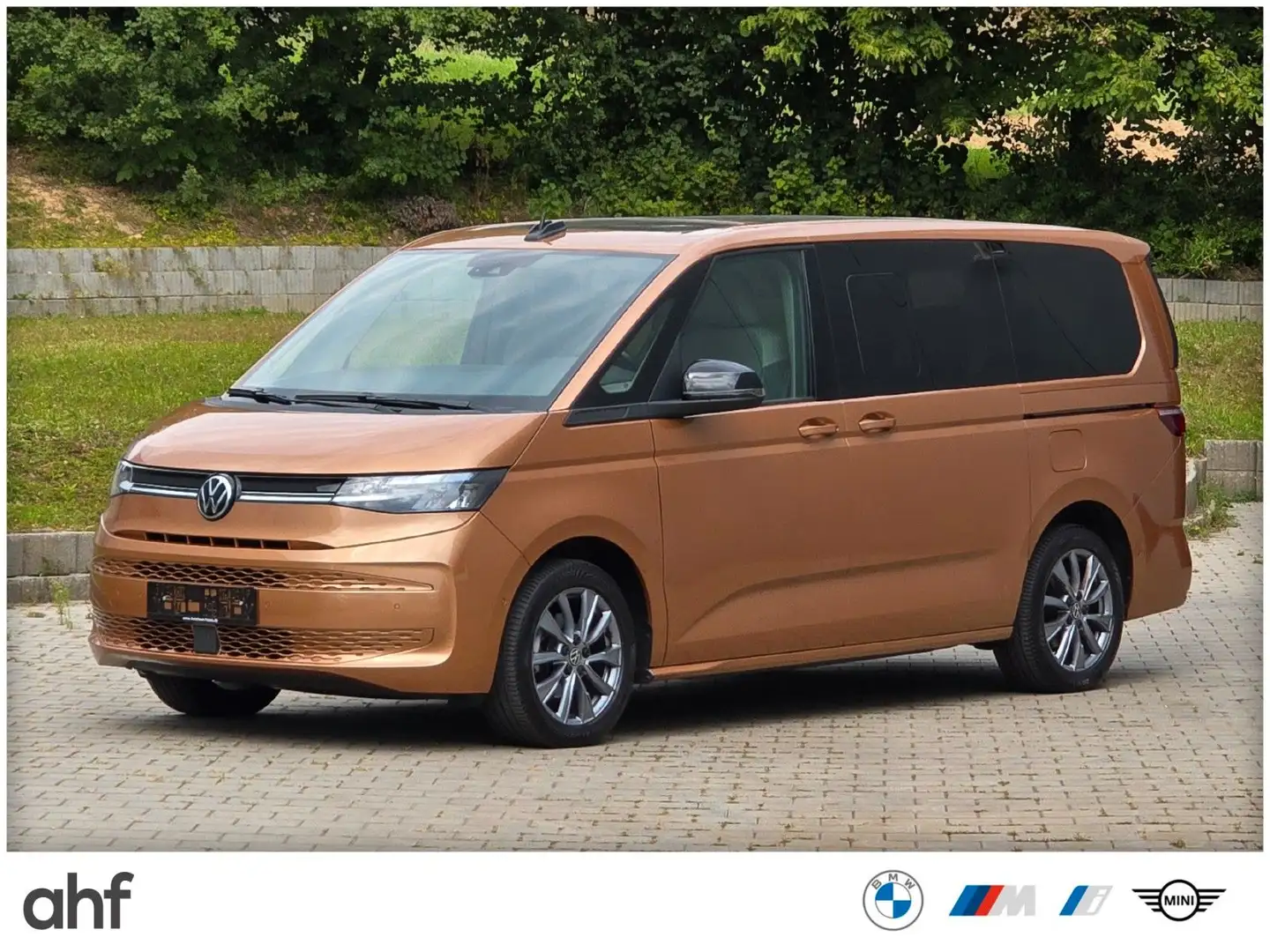 Volkswagen T7 Multivan LIFE LANG LED ACC PANO AHK STDHZ RFK Gold - 1