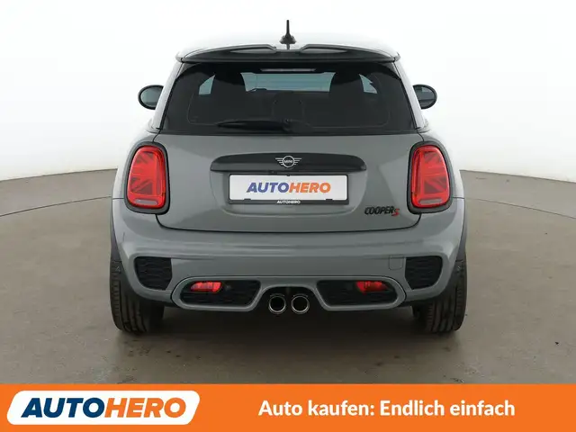 Mini Hatch view 5