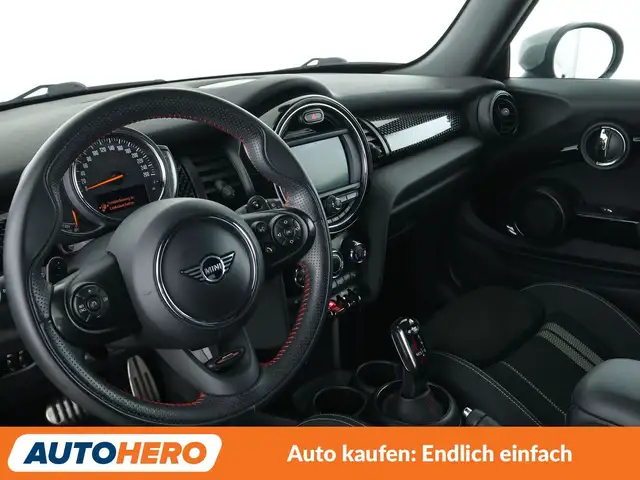 Mini Hatch view 11