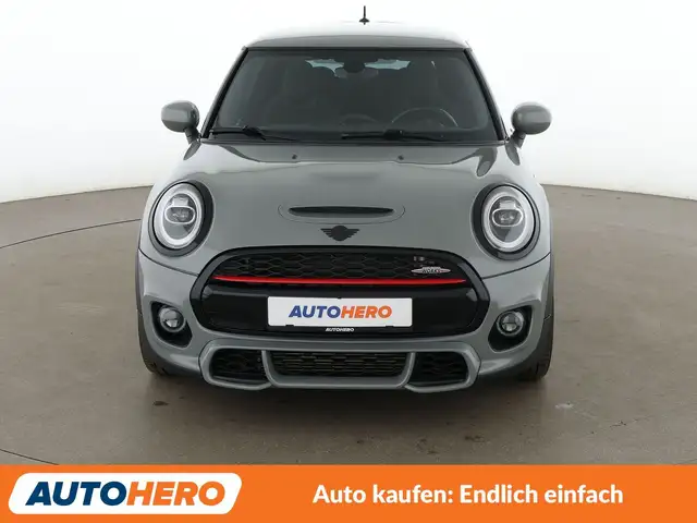 Mini Hatch view 9