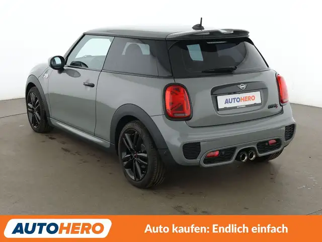 Mini Hatch view 4