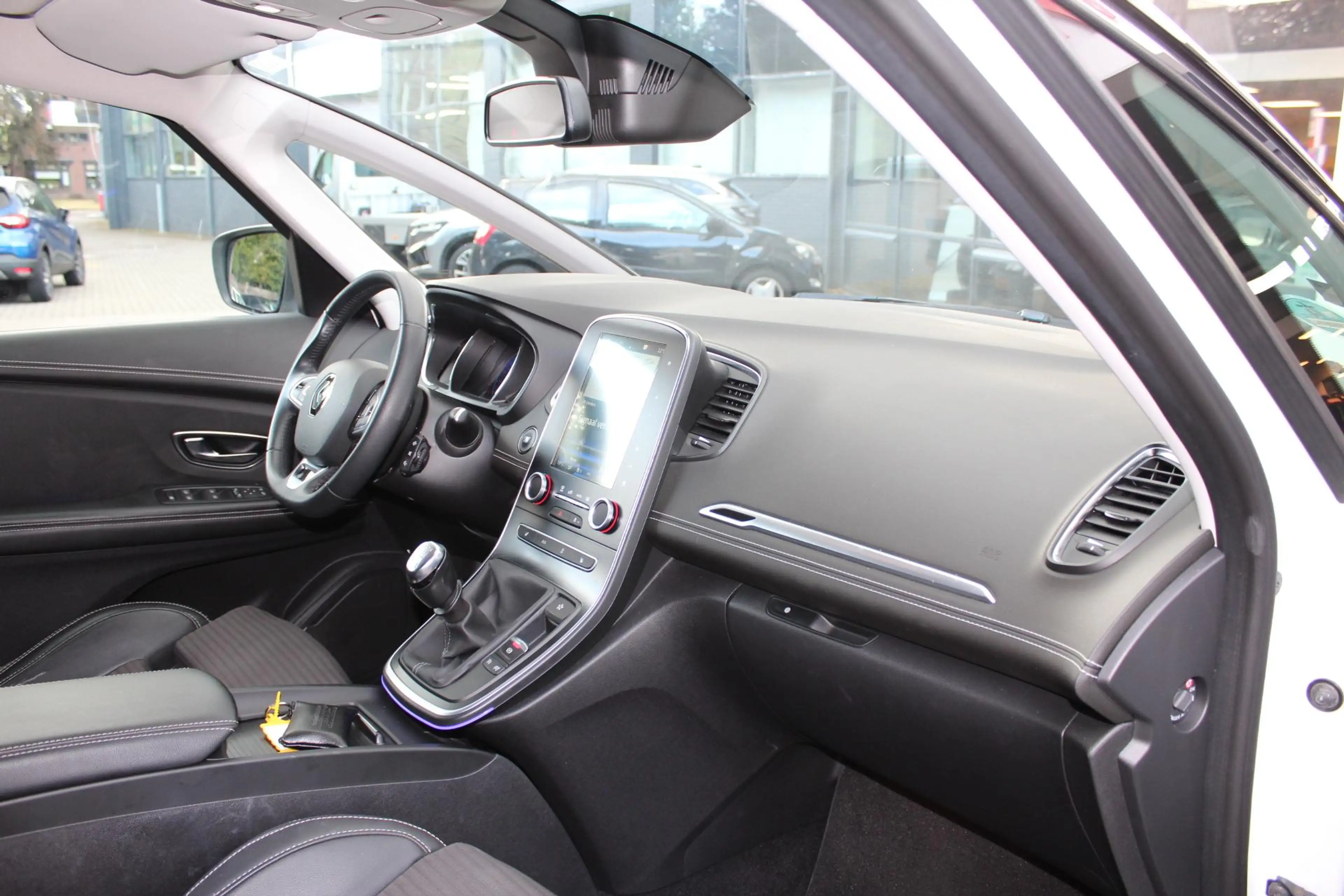 Renault Grand Scenic 1.3 TCe Intens 140 pk, Winterpakket, Trekhaak, 185 — photo 9