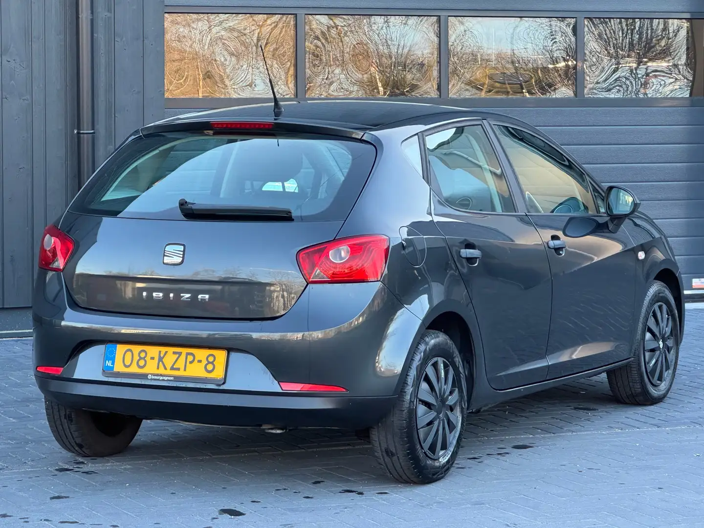 SEAT Ibiza 1.2 | 5DRS | 2010 | Airco | Blutooth Grijs - 2