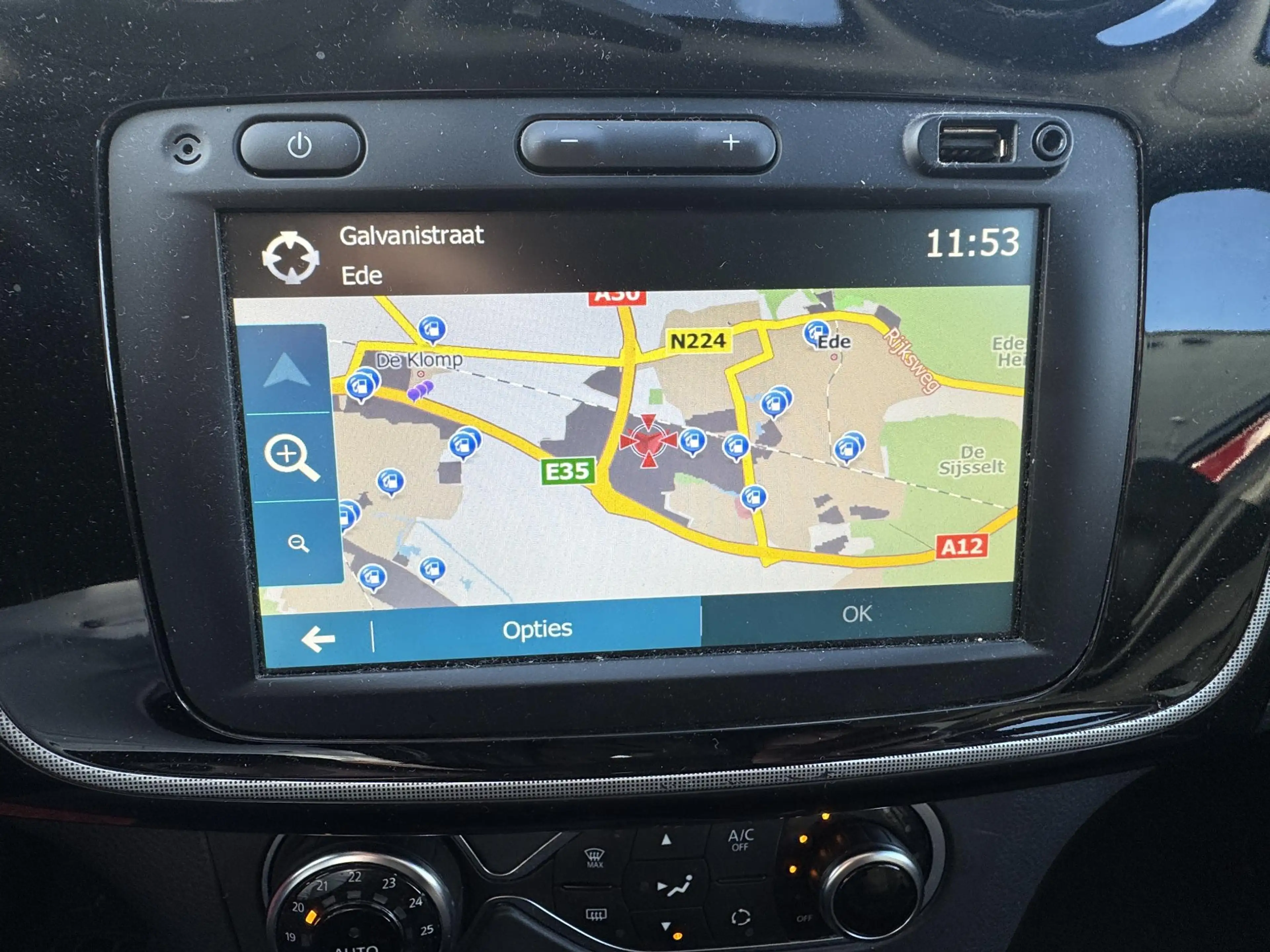 Dacia Logan MCV 0.9 TCe Tech Road | Trekhaak | Navigatie | Par — photo 10