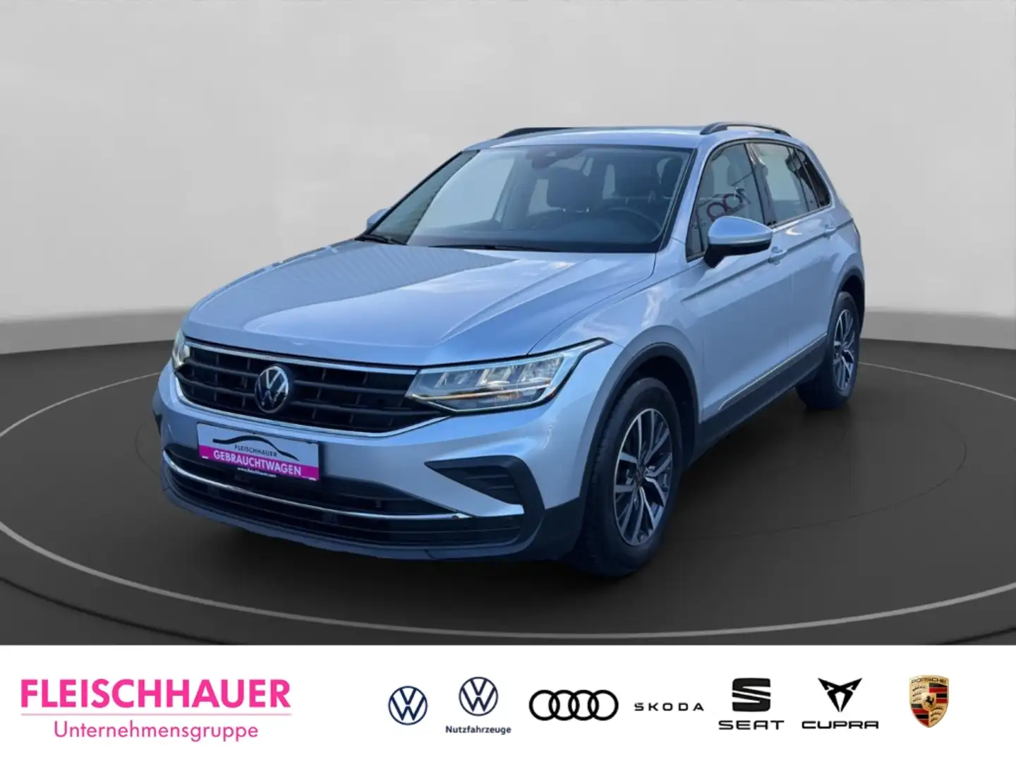 Volkswagen Tiguan 2,0 TDI AHK+Navi+RK+ACC+Climatronic+LED+CarPlay Silber - 1