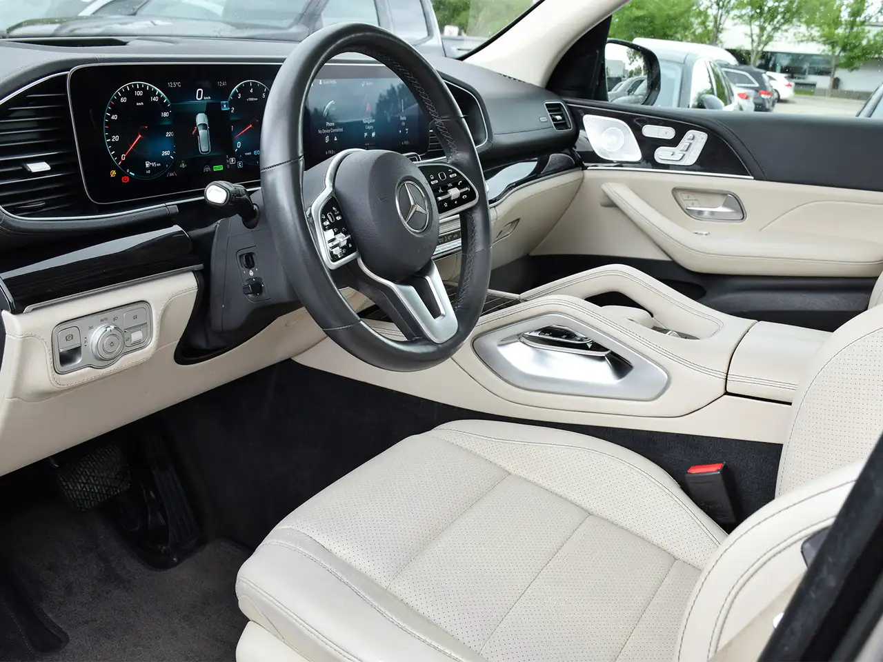 Mercedes-Benz GLE снимка Mercedes-Benz GLE