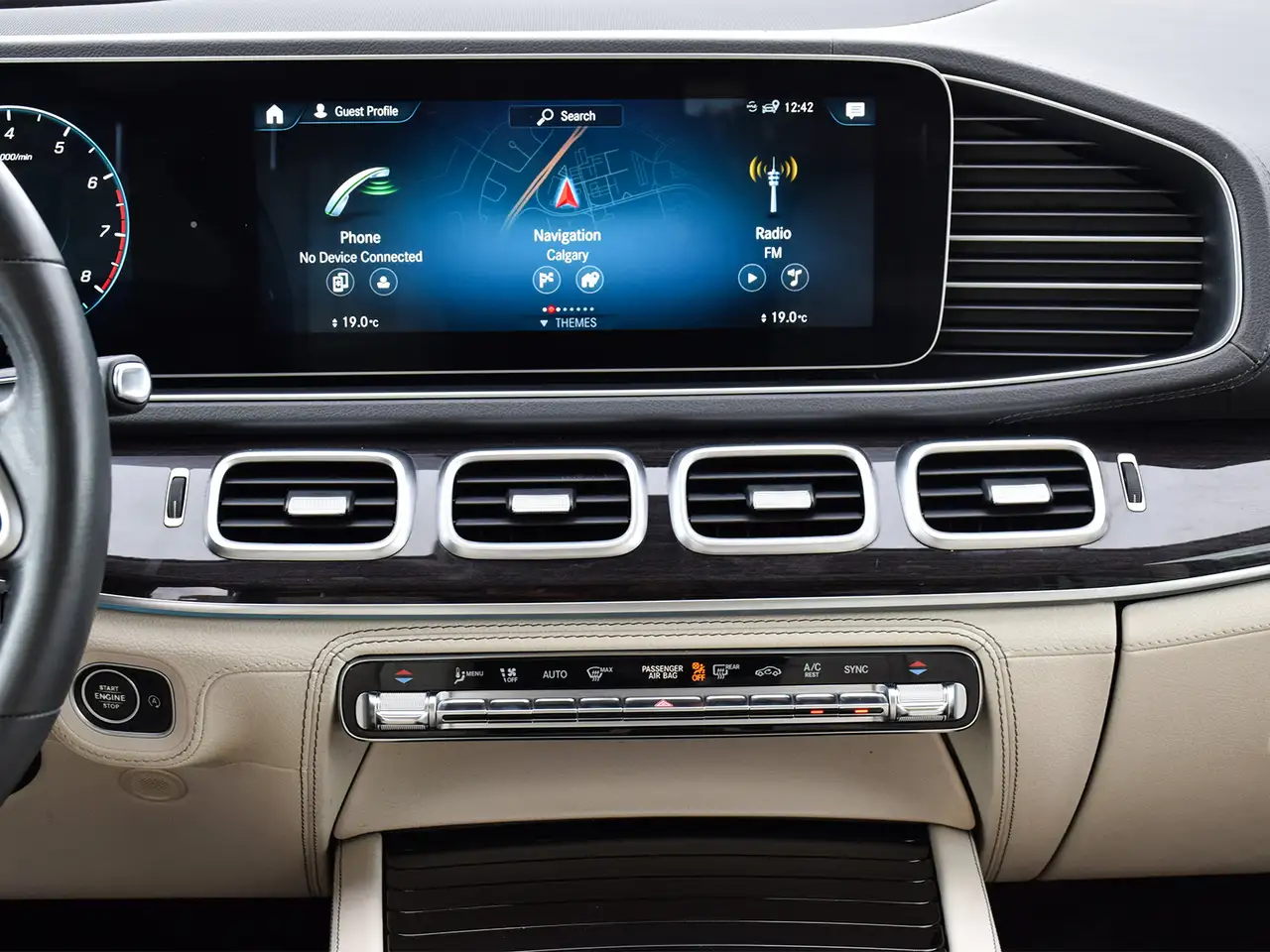 Mercedes-Benz GLE снимка Mercedes-Benz GLE