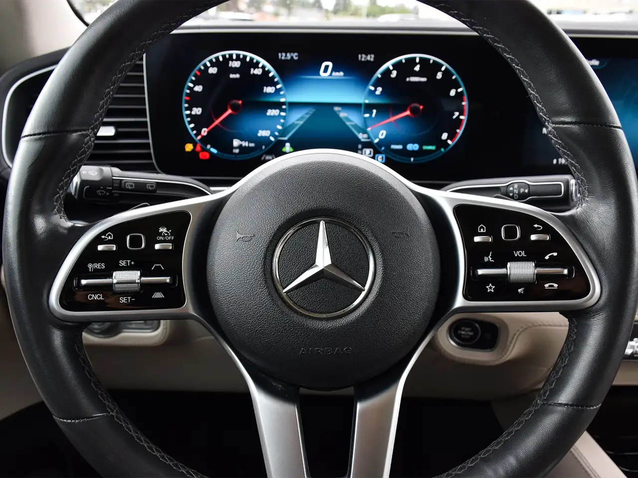 Mercedes-Benz GLE снимка Mercedes-Benz GLE