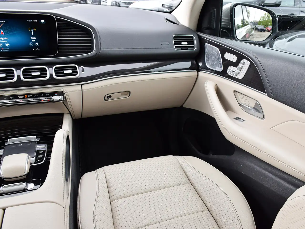 Mercedes-Benz GLE снимка Mercedes-Benz GLE
